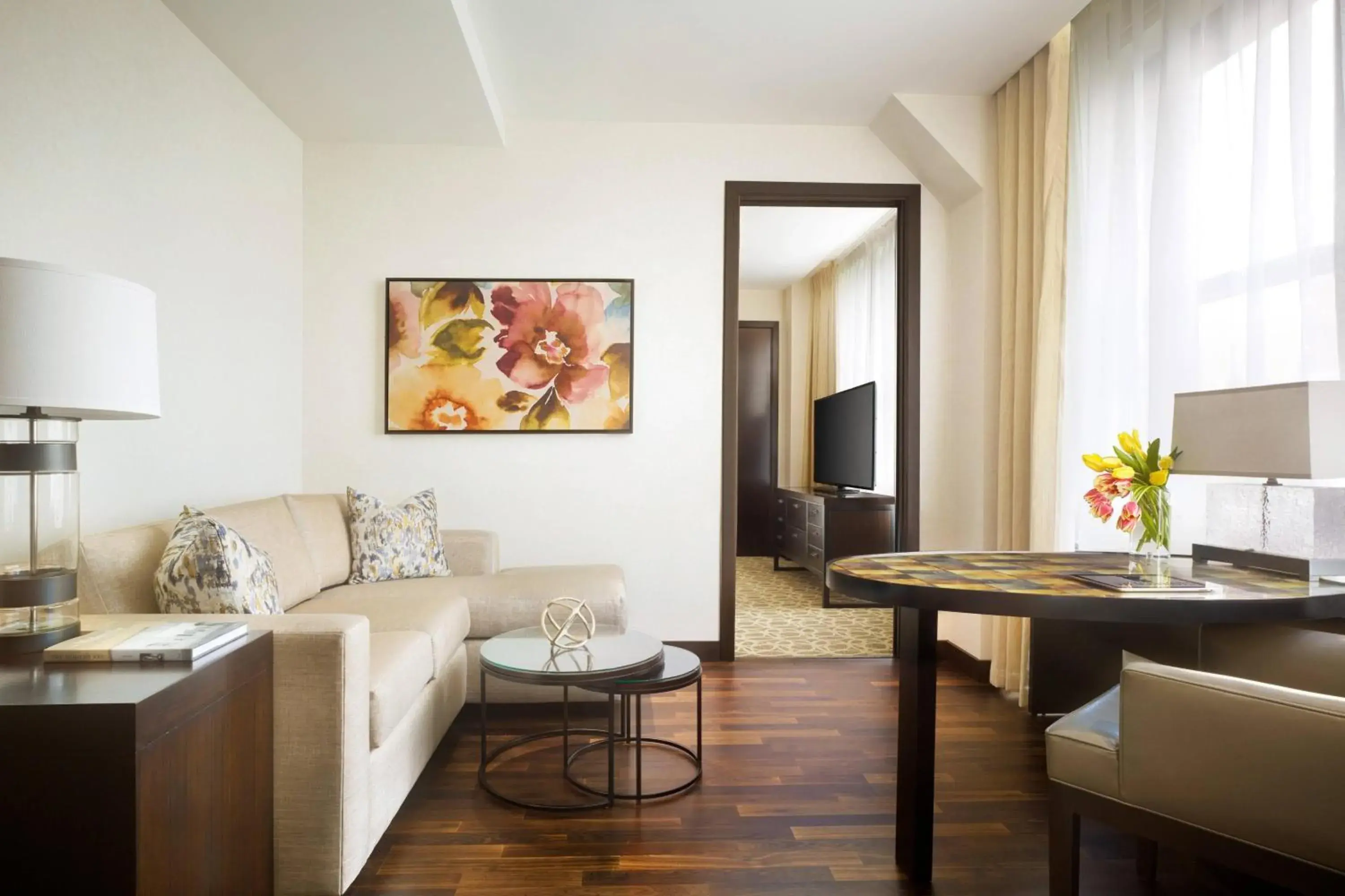 King Suite in JW Marriott Houston Downtown King Suite in JW Marriott Houston Downtown