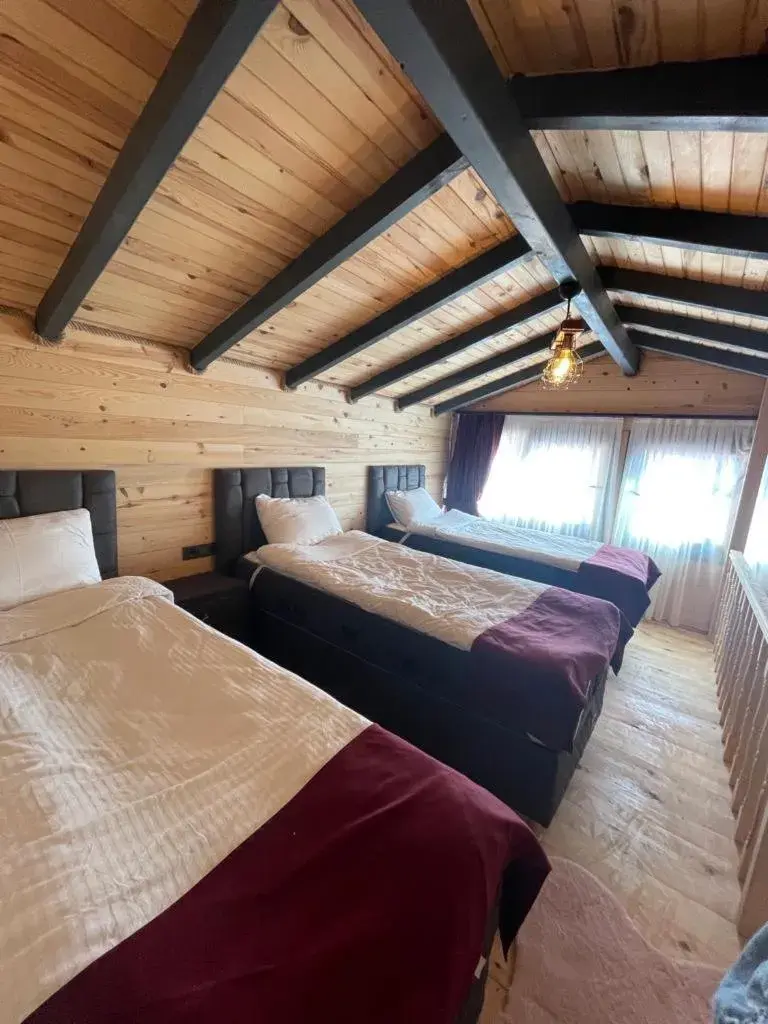 Family Room with Mountain View in Yamacda Suit Otel Family Room with Mountain View in Yamacda Suit Otel