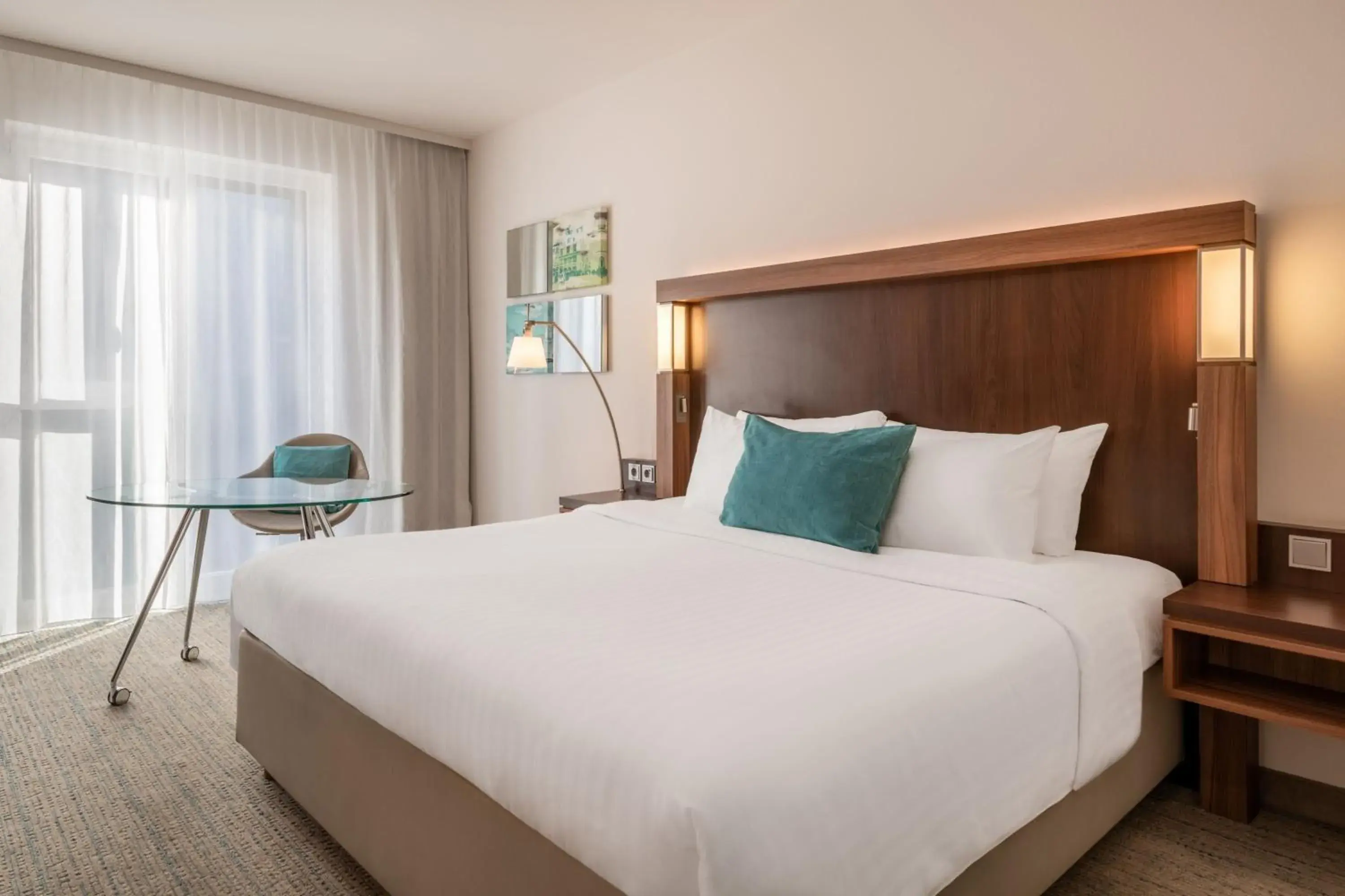 Deluxe Guest room, 1 King in Courtyard by Marriott Cologne Deluxe Guest room, 1 King in Courtyard by Marriott Cologne