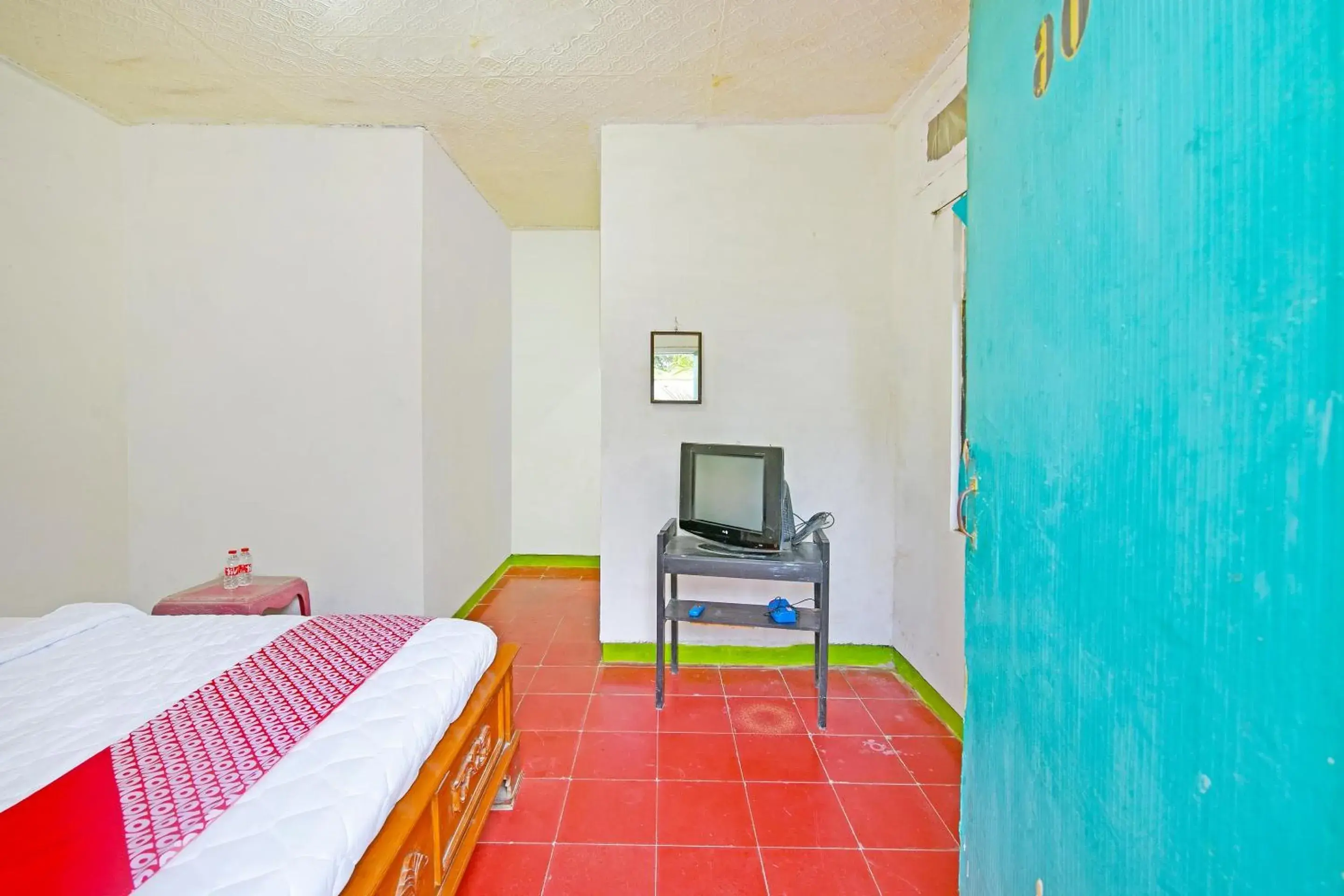 Budget Double Room in Hotel O Arimbi Budget Double Room in Hotel O Arimbi