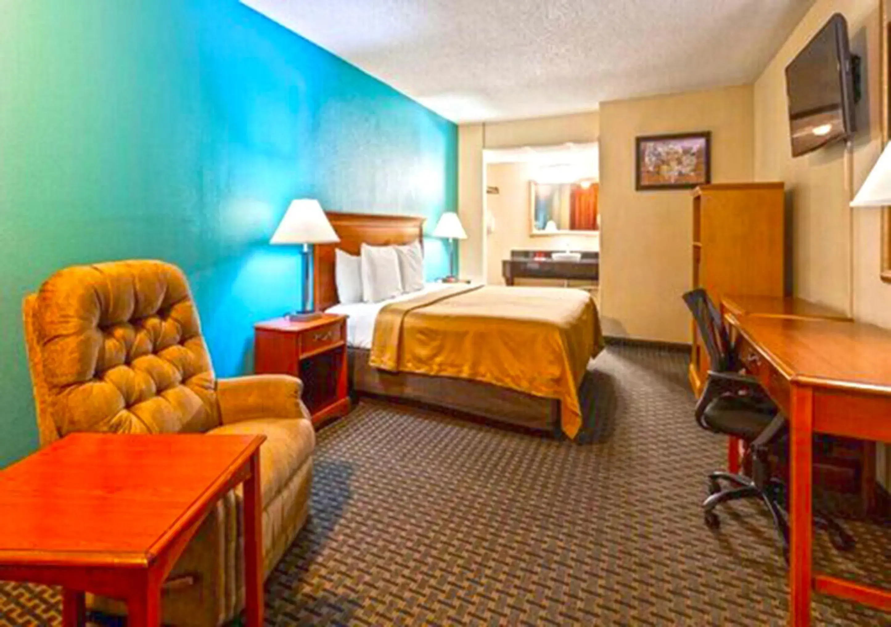 Queen Room in Marifah Inn Salina Queen Room in Marifah Inn Salina