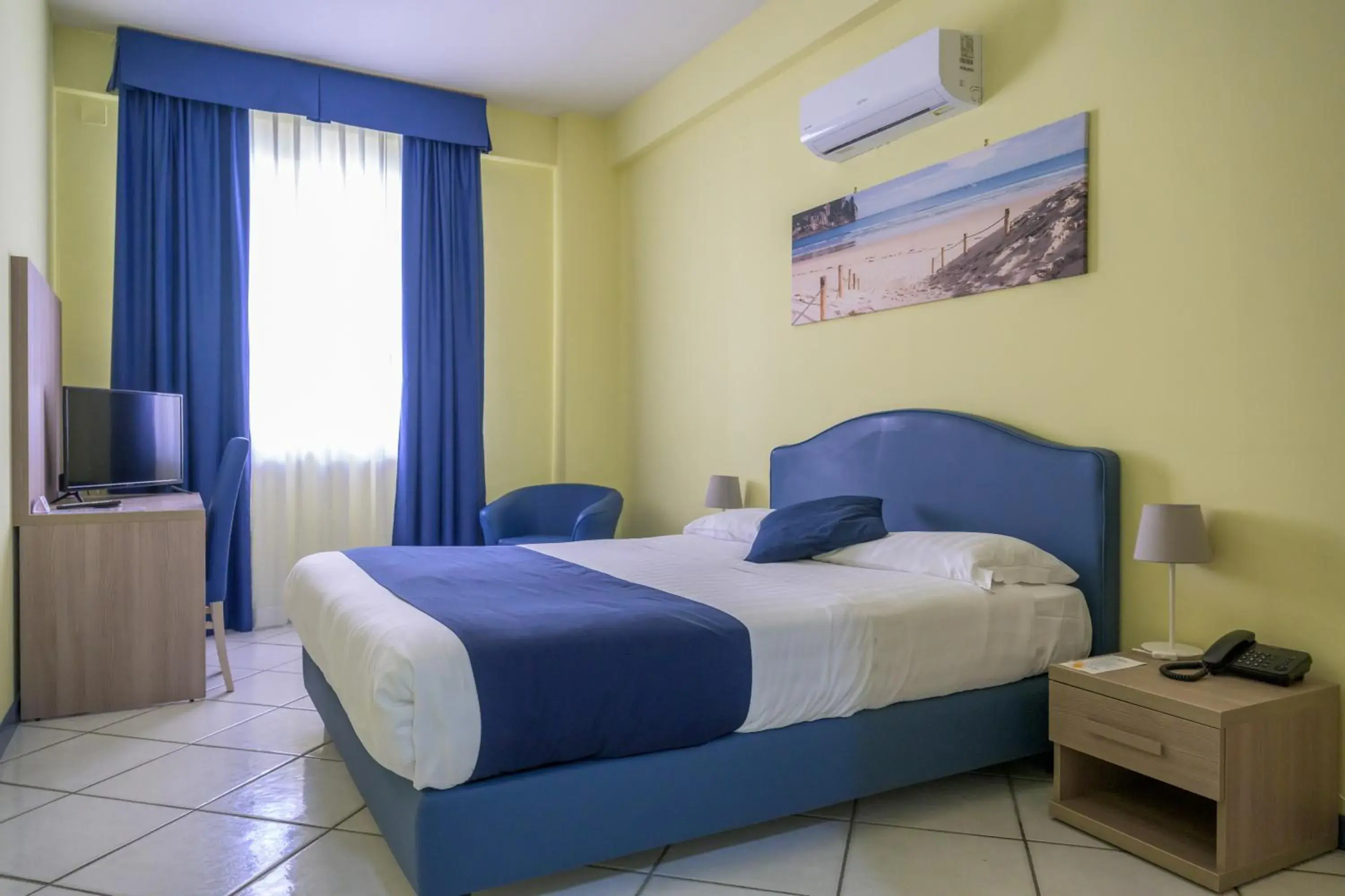 Standard Double Room in Hotel Centro Congressi Polo Nautico Standard Double Room in Hotel Centro Congressi Polo Nautico