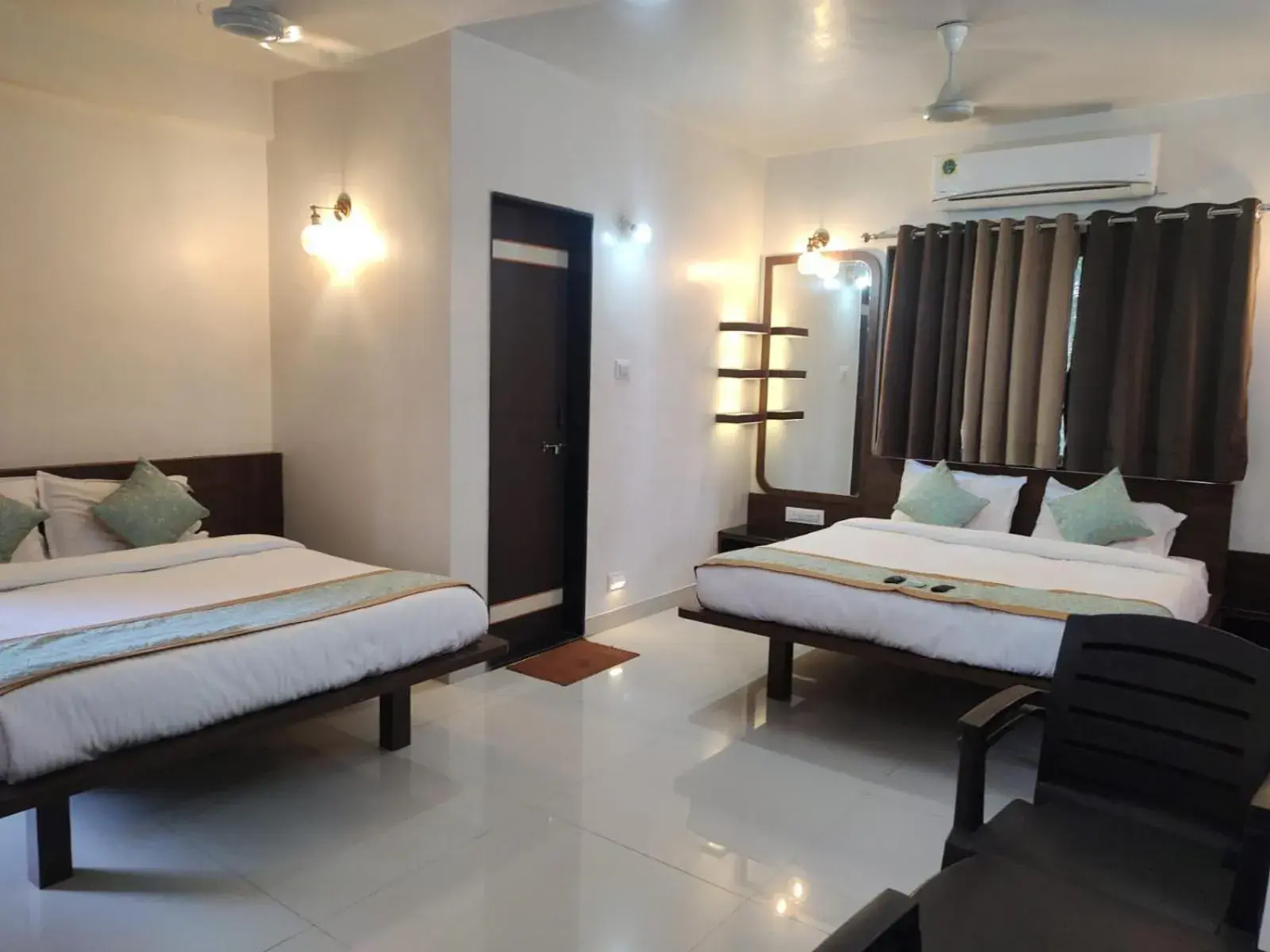 Deluxe Family Room in Cocorico Beach Resort Deluxe Family Room in Cocorico Beach Resort