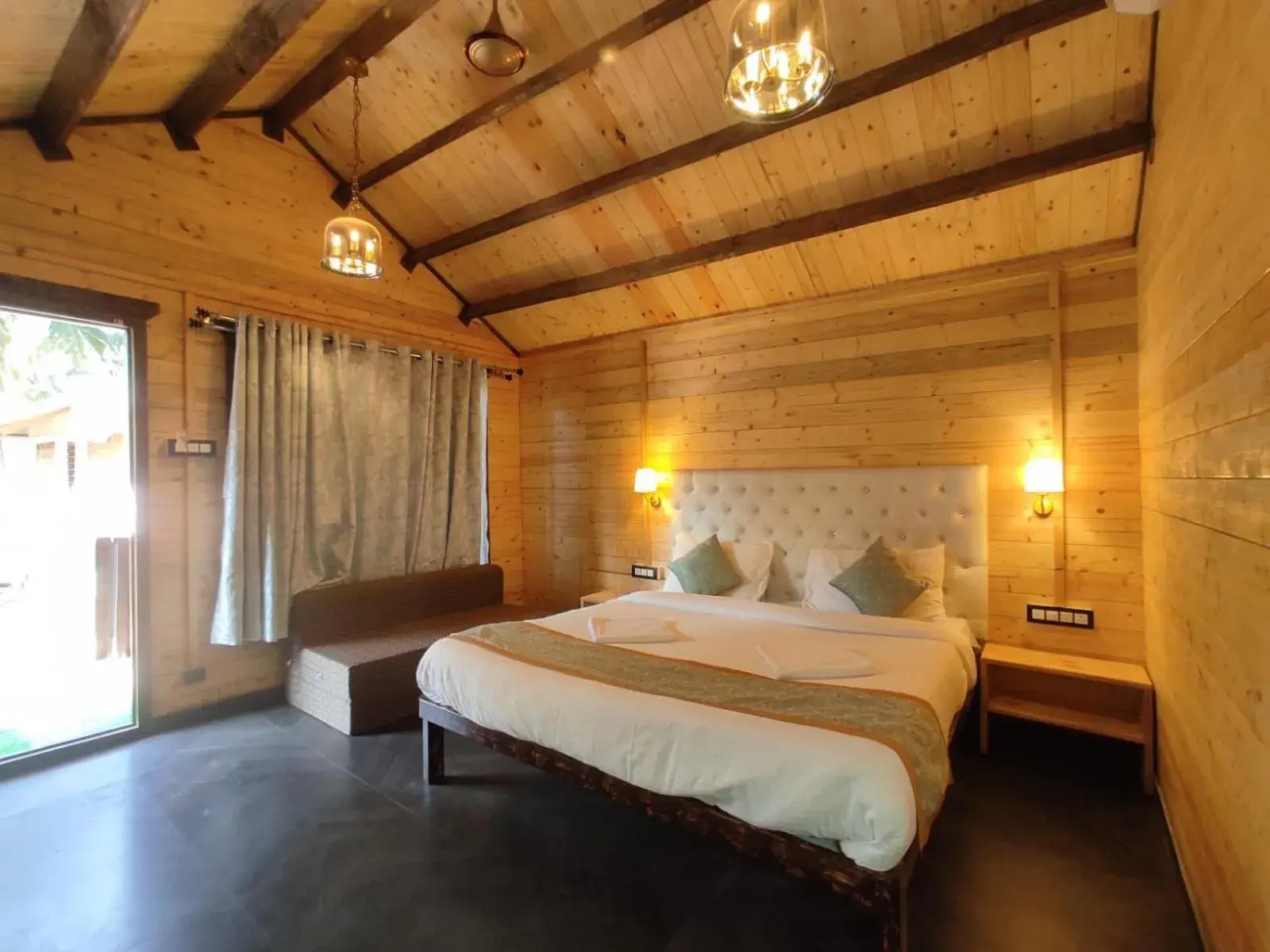 Deluxe Double Room - single occupancy in Cocorico Beach Resort Deluxe Double Room - single occupancy in Cocorico Beach Resort