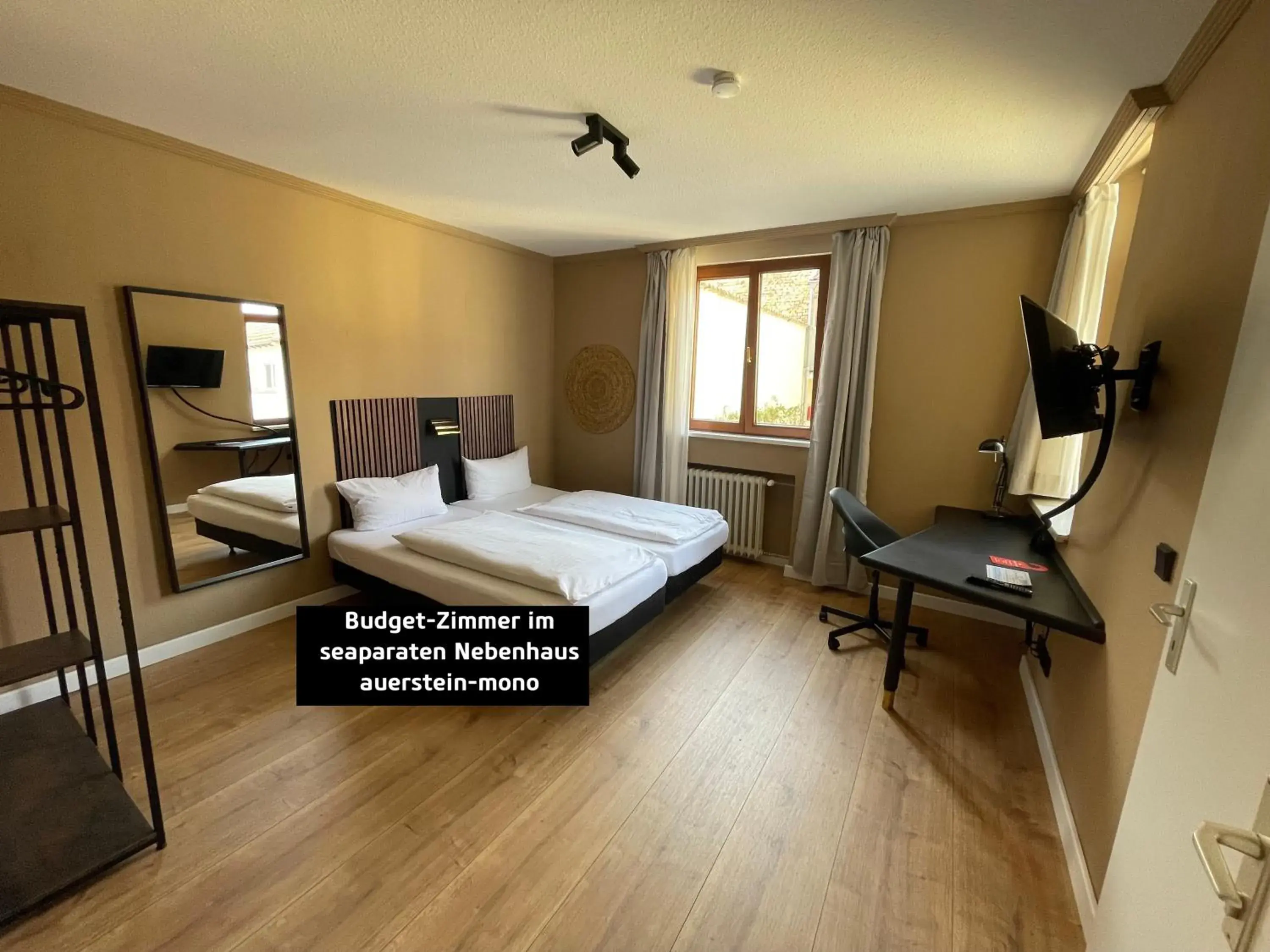Budget Double Room (in Annex) - single occupancy in AUERSTEIN-Hotels auerstein & auerstein-mono Budget Double Room (in Annex) - single occupancy in AUERSTEIN-Hotels auerstein & auerstein-mono