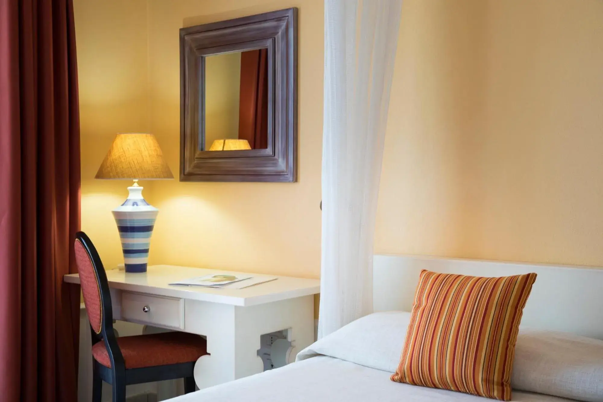 Comfort Triple Room in Lu' Hotel Riviera - Carloforte Comfort Triple Room in Lu' Hotel Riviera - Carloforte