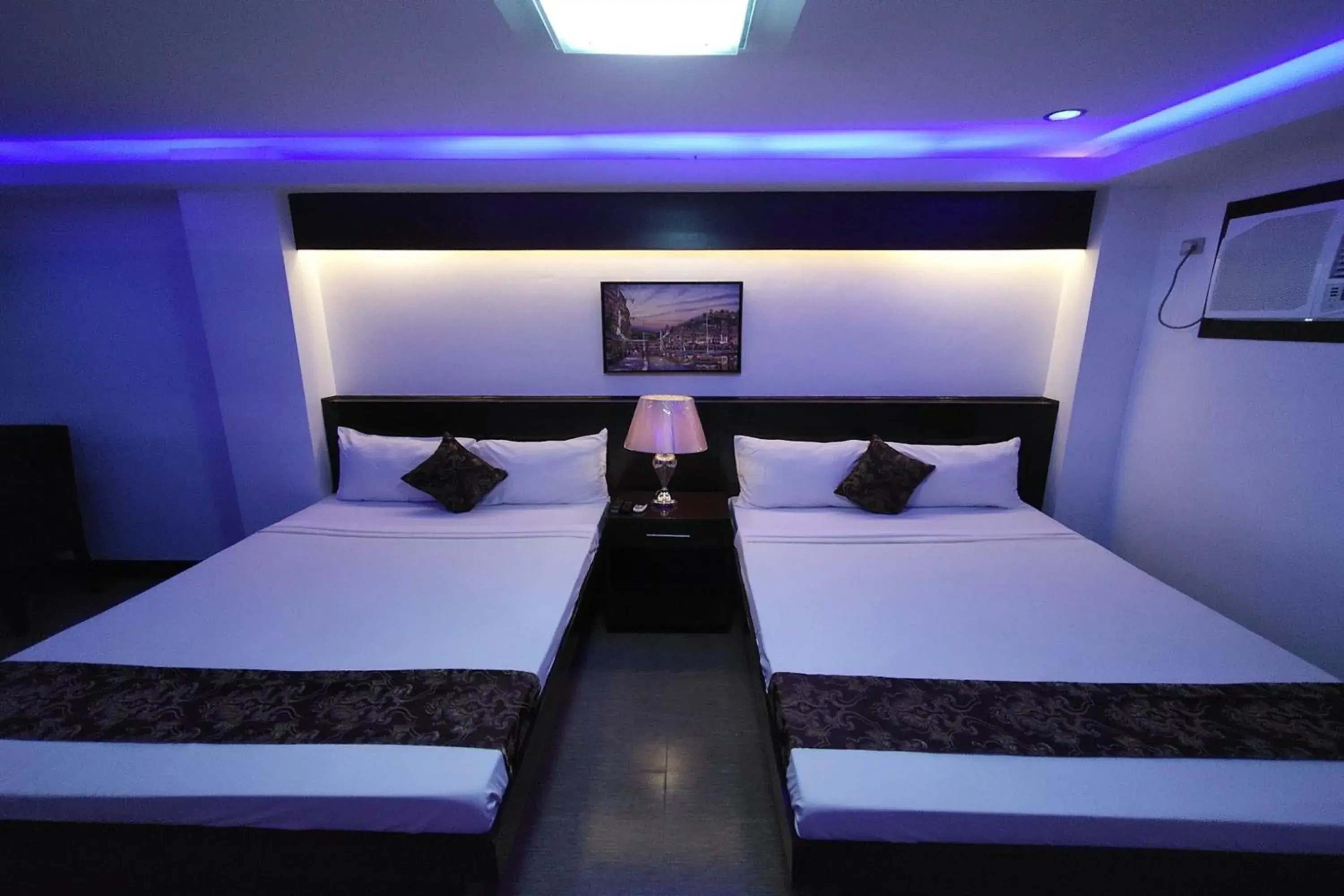 Executive Suite in Bergamo Hotel Lingayen Executive Suite in Bergamo Hotel Lingayen