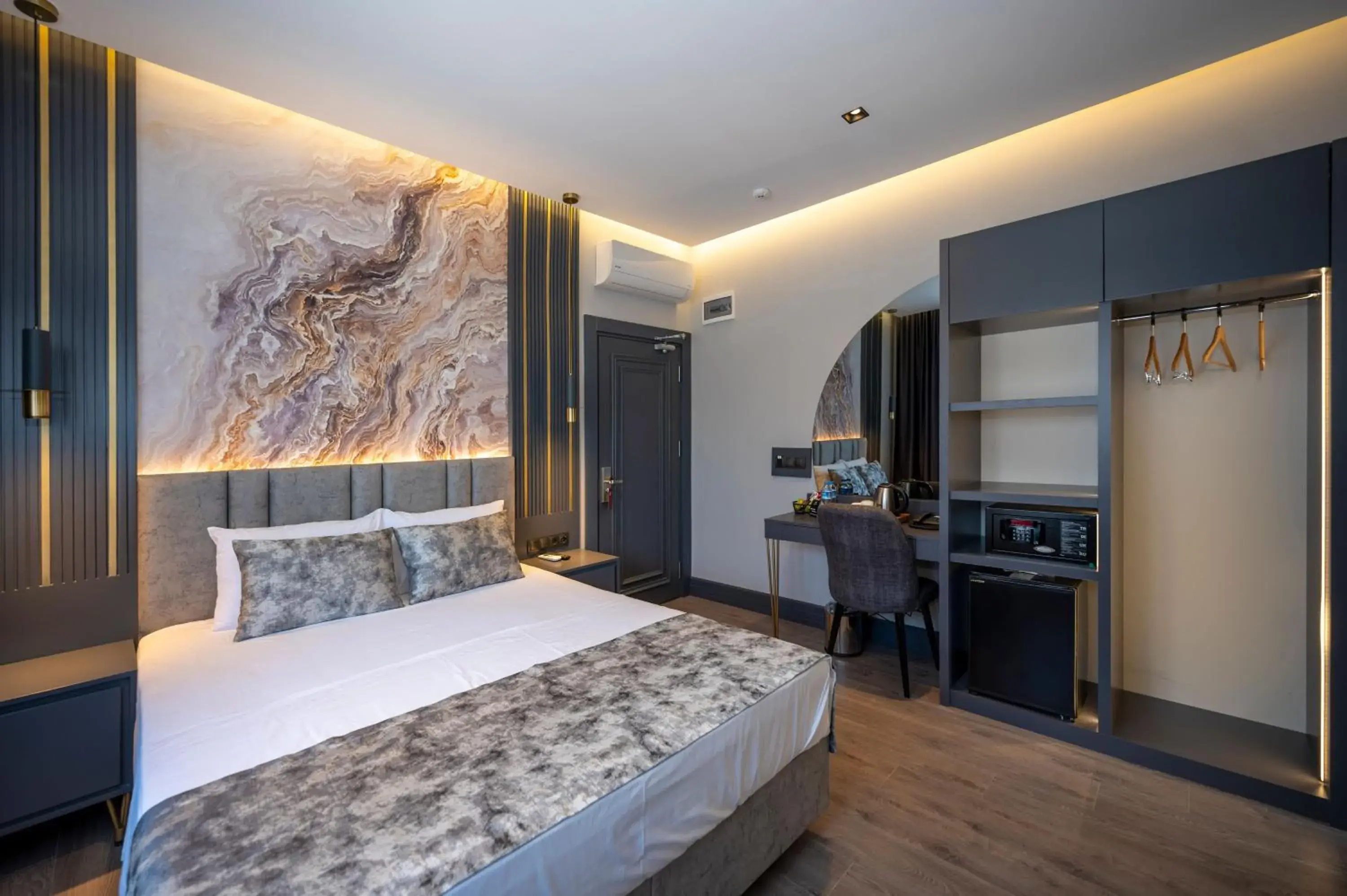 Superior Double Room in World Class Hotel - Istanbul Airport Superior Double Room in World Class Hotel - Istanbul Airport