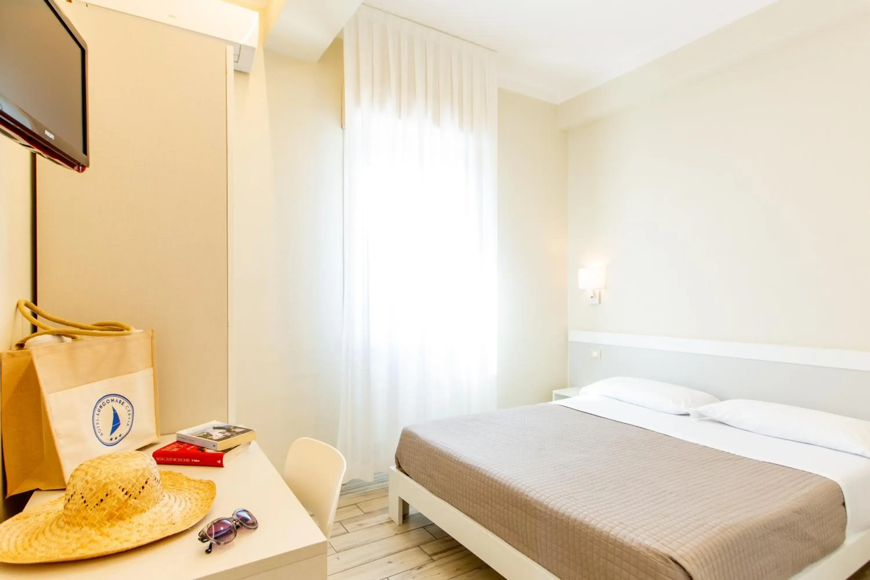 Small Double Room in Hotel Lungomare Small Double Room in Hotel Lungomare