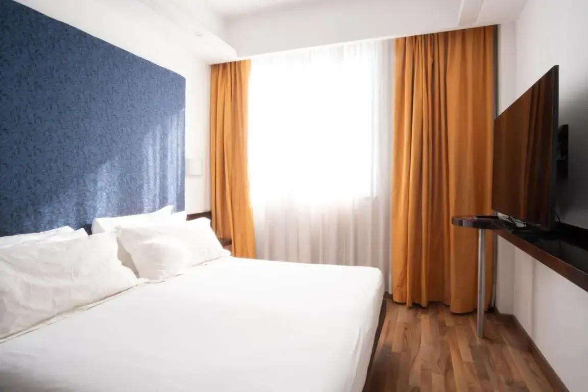 Superior Double Room in Hotel IMPERATORI Superior Double Room in Hotel IMPERATORI