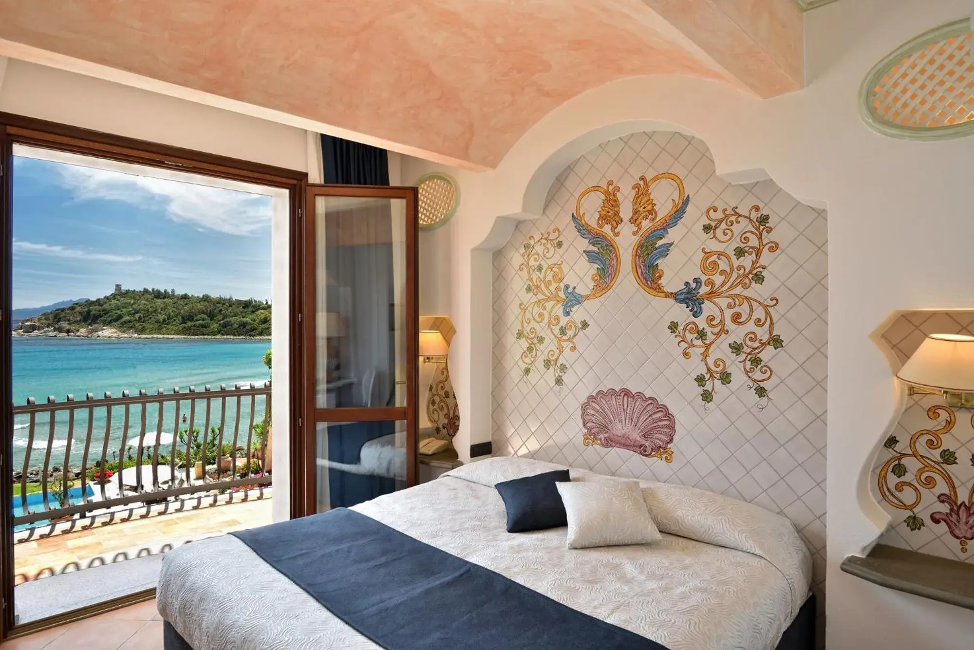 Superior Double Room with Sea View in Hotel La Bitta - Bovis Hotels Superior Double Room with Sea View in Hotel La Bitta - Bovis Hotels