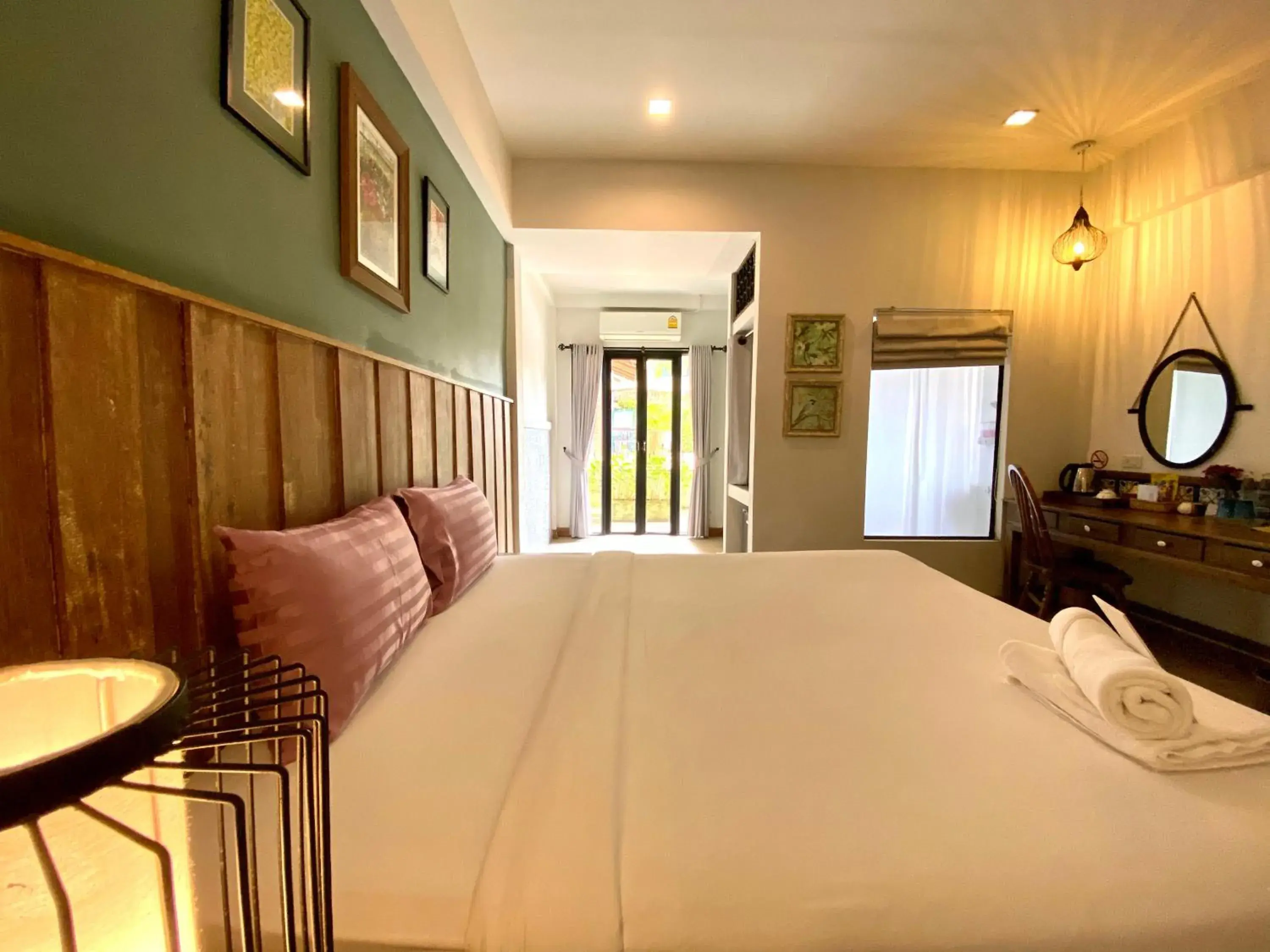 Double Room with Pool View in Hotel Toscana Trat Double Room with Pool View in Hotel Toscana Trat