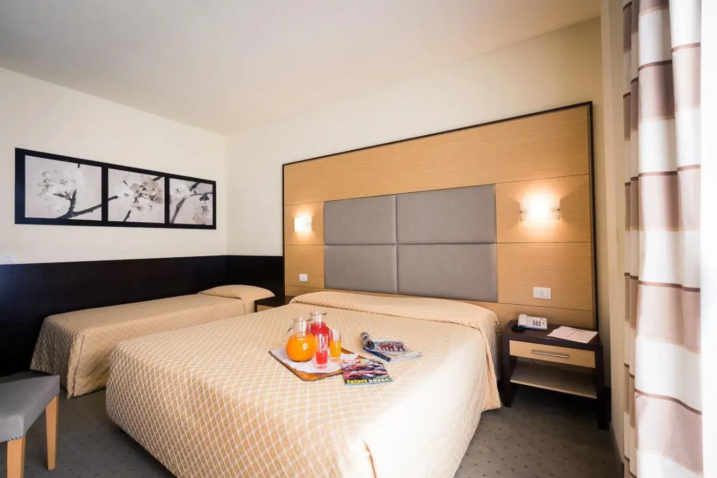 Triple Room in Inn Hotel Triple Room in Inn Hotel