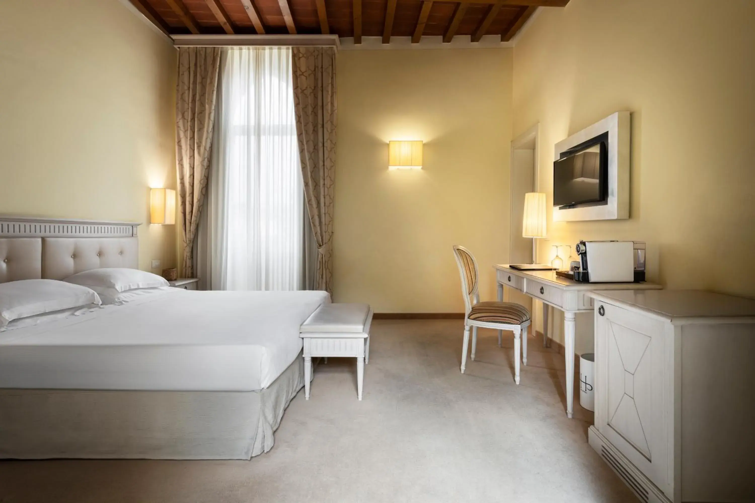 Superior Double Room in LHP Hotel Certaldo Superior Double Room in LHP Hotel Certaldo