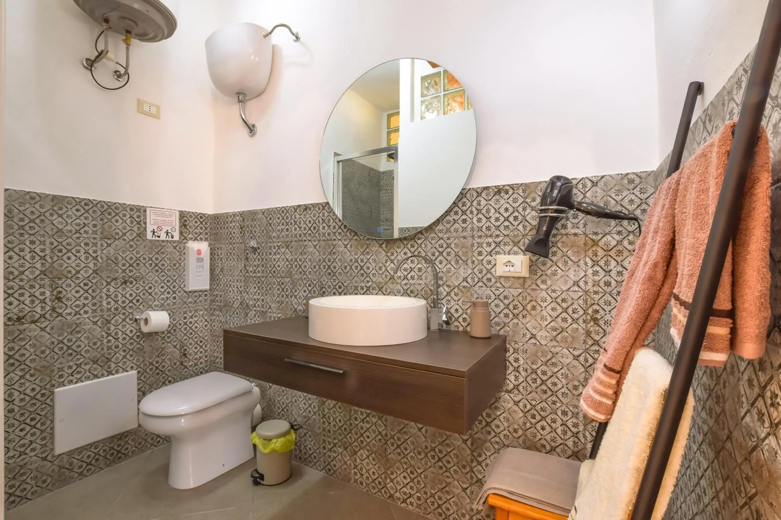 Double Room with Terrace - single occupancy in AMUNI' Apartments Double Room with Terrace - single occupancy in AMUNI' Apartments