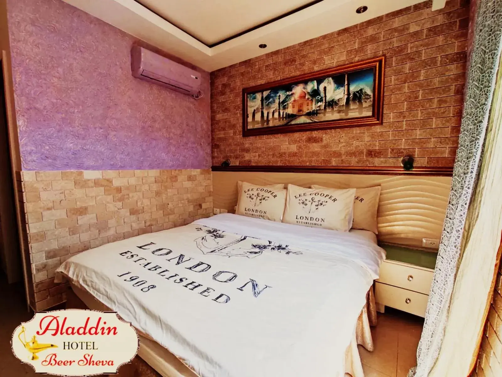 Double Room with Balcony in Aladdin Hotel Beer Sheva Double Room with Balcony in Aladdin Hotel Beer Sheva