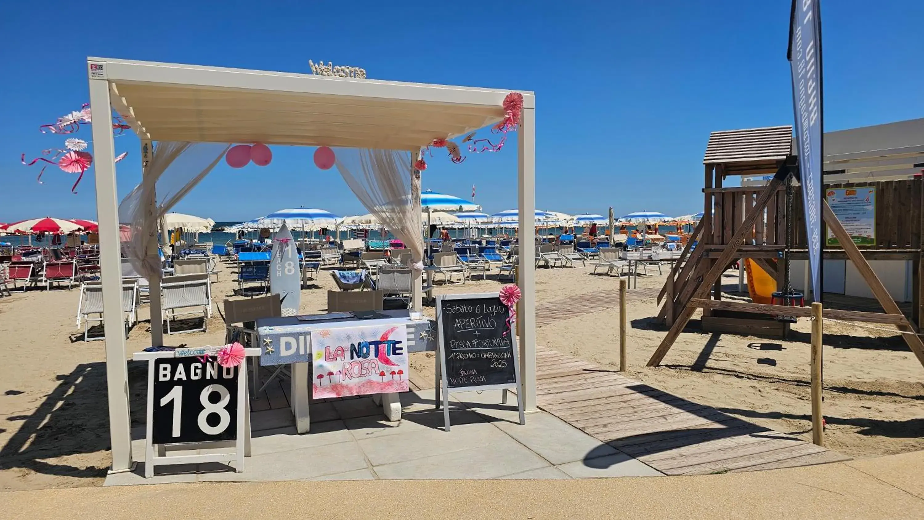 Quadruple Room with Balcony - Beach Access in Hotel Mirage Quadruple Room with Balcony - Beach Access in Hotel Mirage