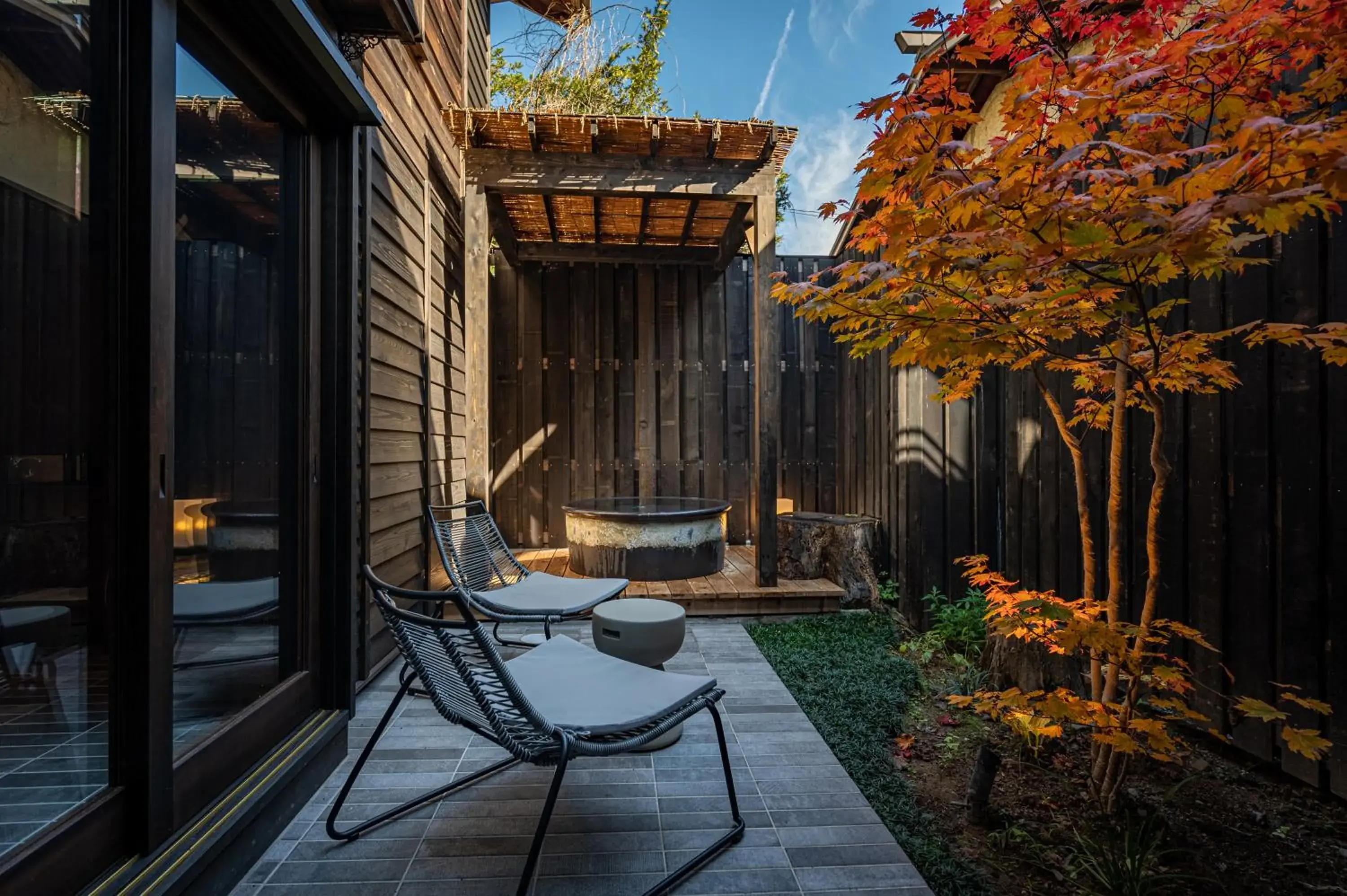 Studio with Garden View - 106 - Mail Building in BYAKU Narai Studio with Garden View - 106 - Mail Building in BYAKU Narai