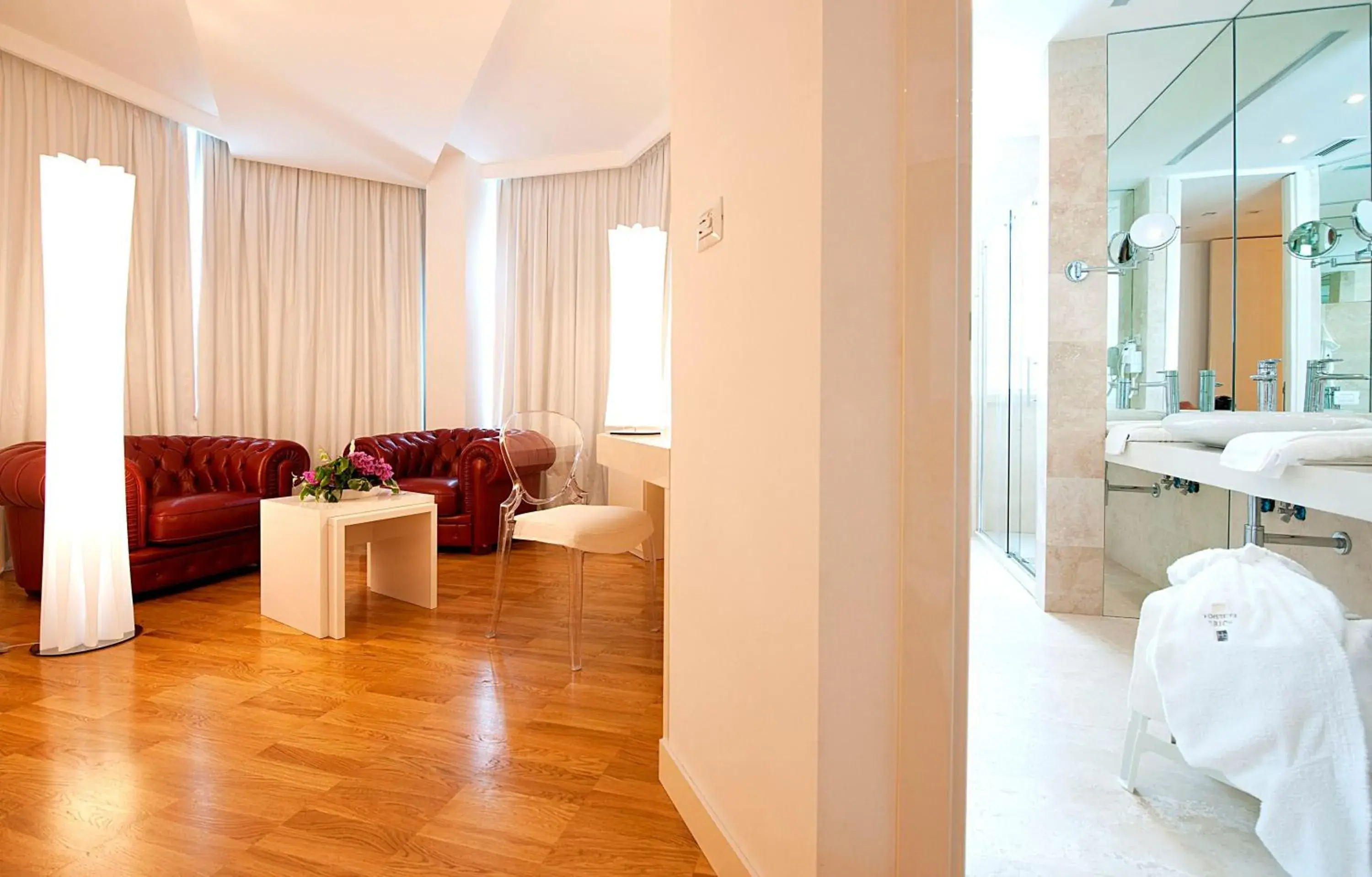 Suite in Hotel Excelsior Suite in Hotel Excelsior