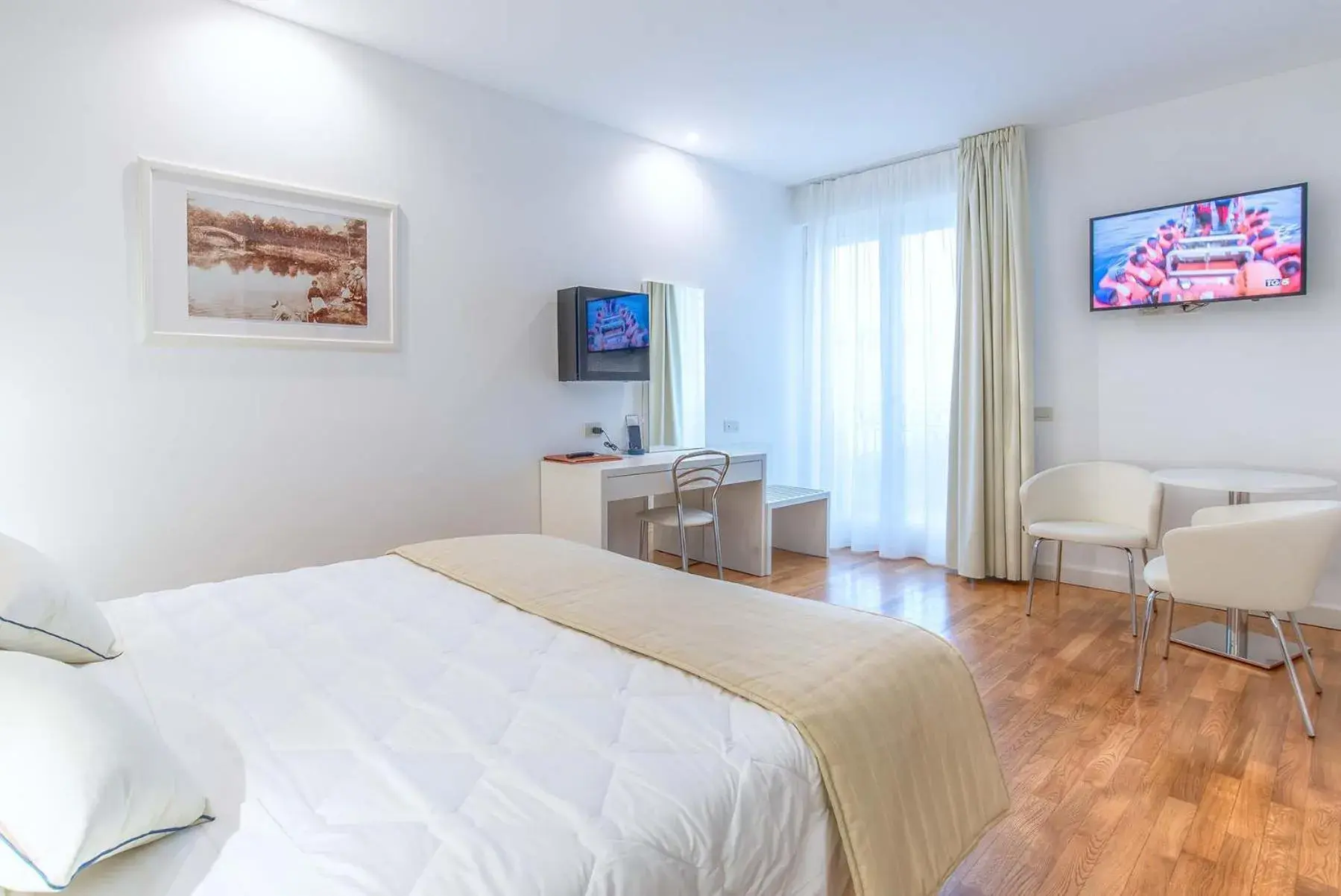 Standard Double Room in Versilia Palace Hotel Standard Double Room in Versilia Palace Hotel