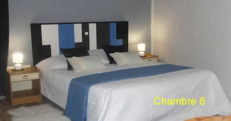 Double Room with Private Bathroom in Chez Martine et Bernard Double Room with Private Bathroom in Chez Martine et Bernard