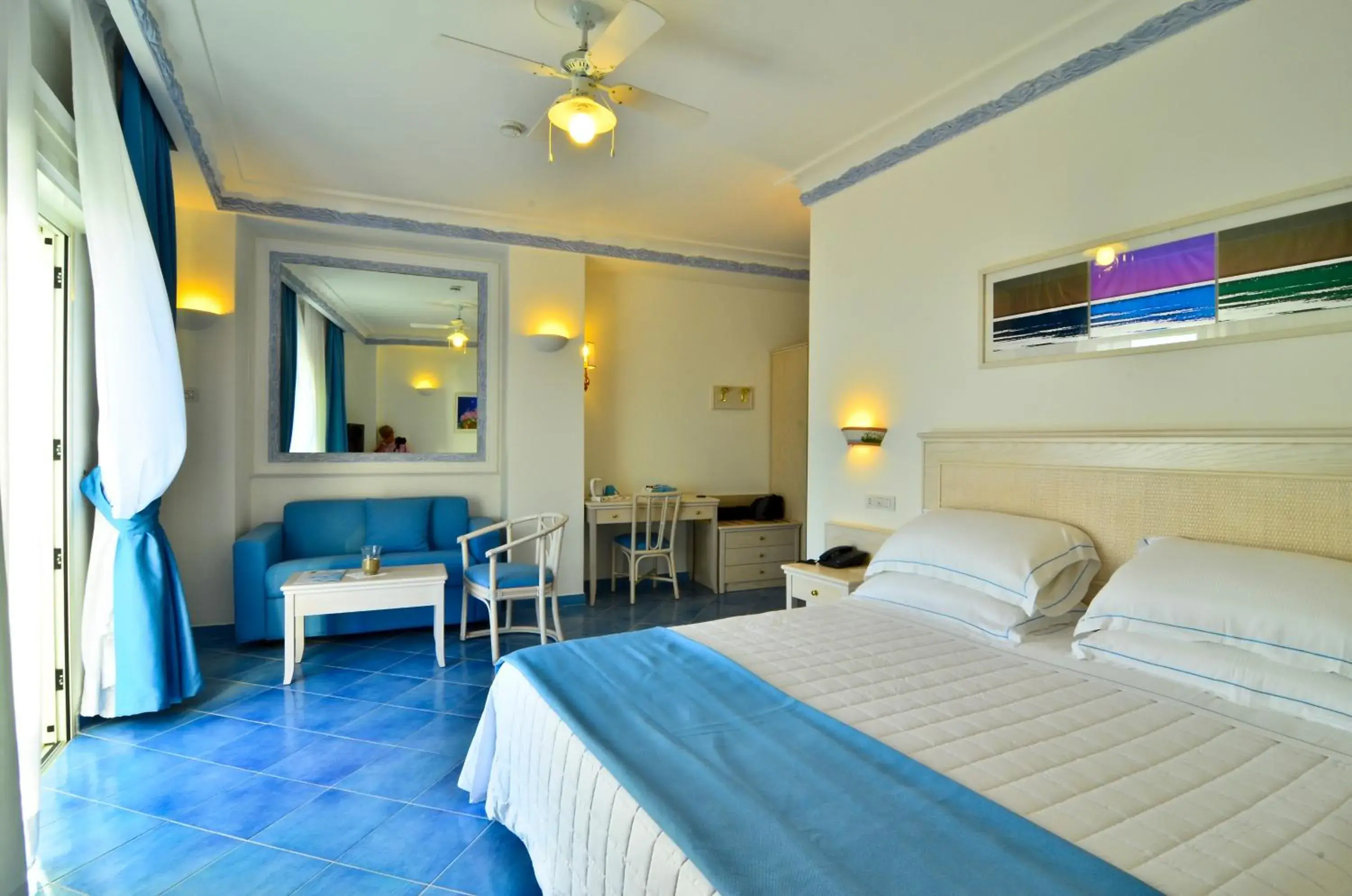 Suite with Sea View in Hotel Aurora Suite with Sea View in Hotel Aurora