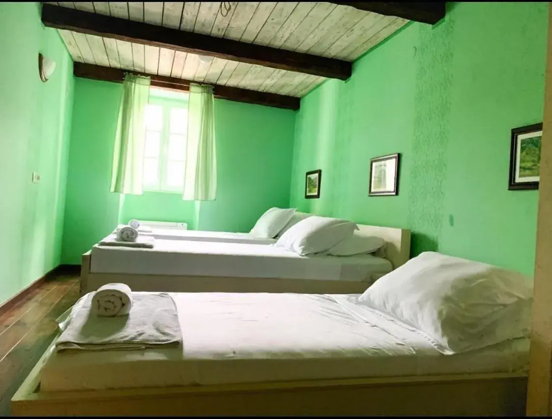 Triple Room with Lake View in Hotel S Family Jovicevic Triple Room with Lake View in Hotel S Family Jovicevic