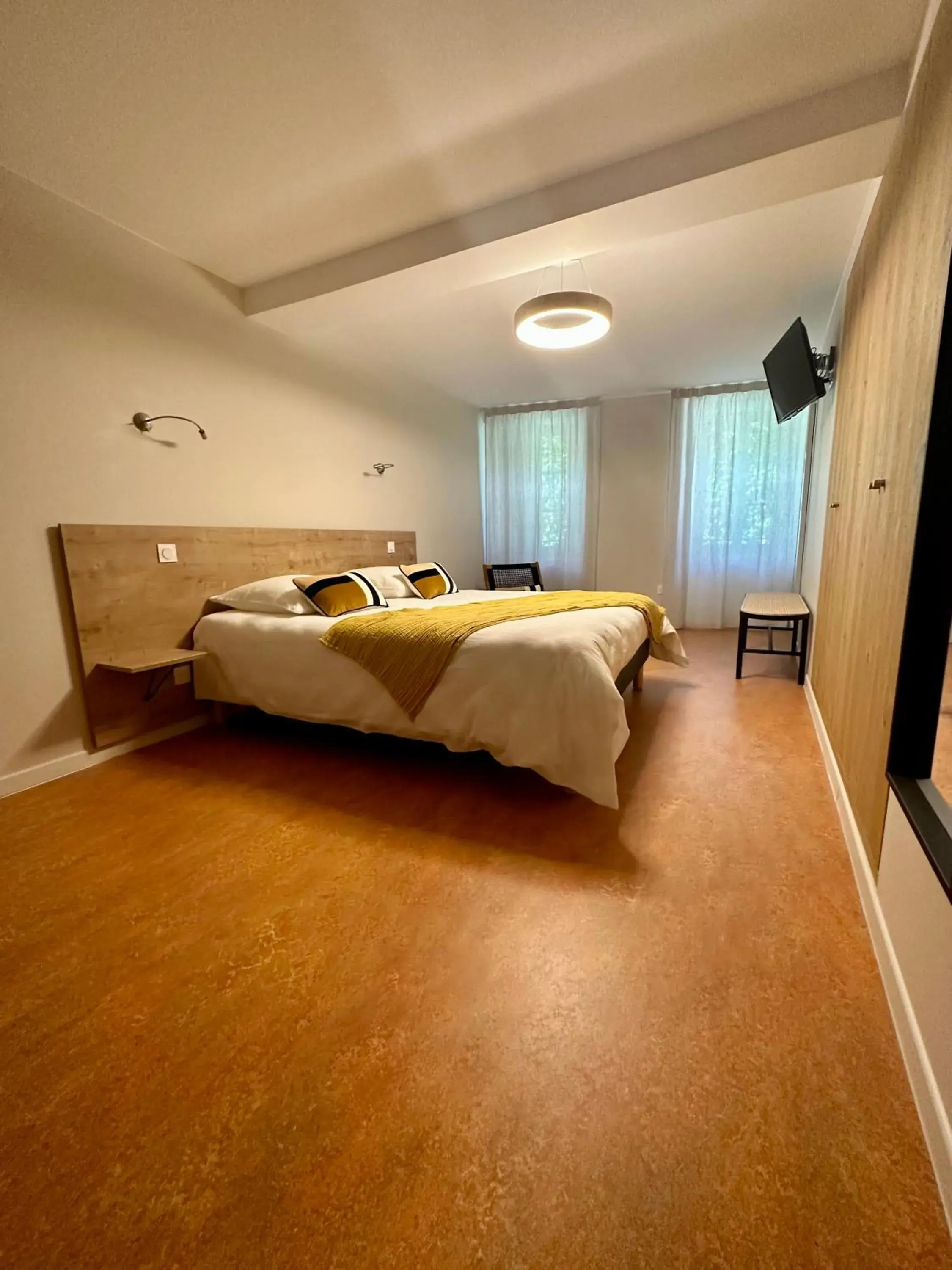 Deluxe Room in Logis hôtel restaurant l'Argence Deluxe Room in Logis hôtel restaurant l'Argence