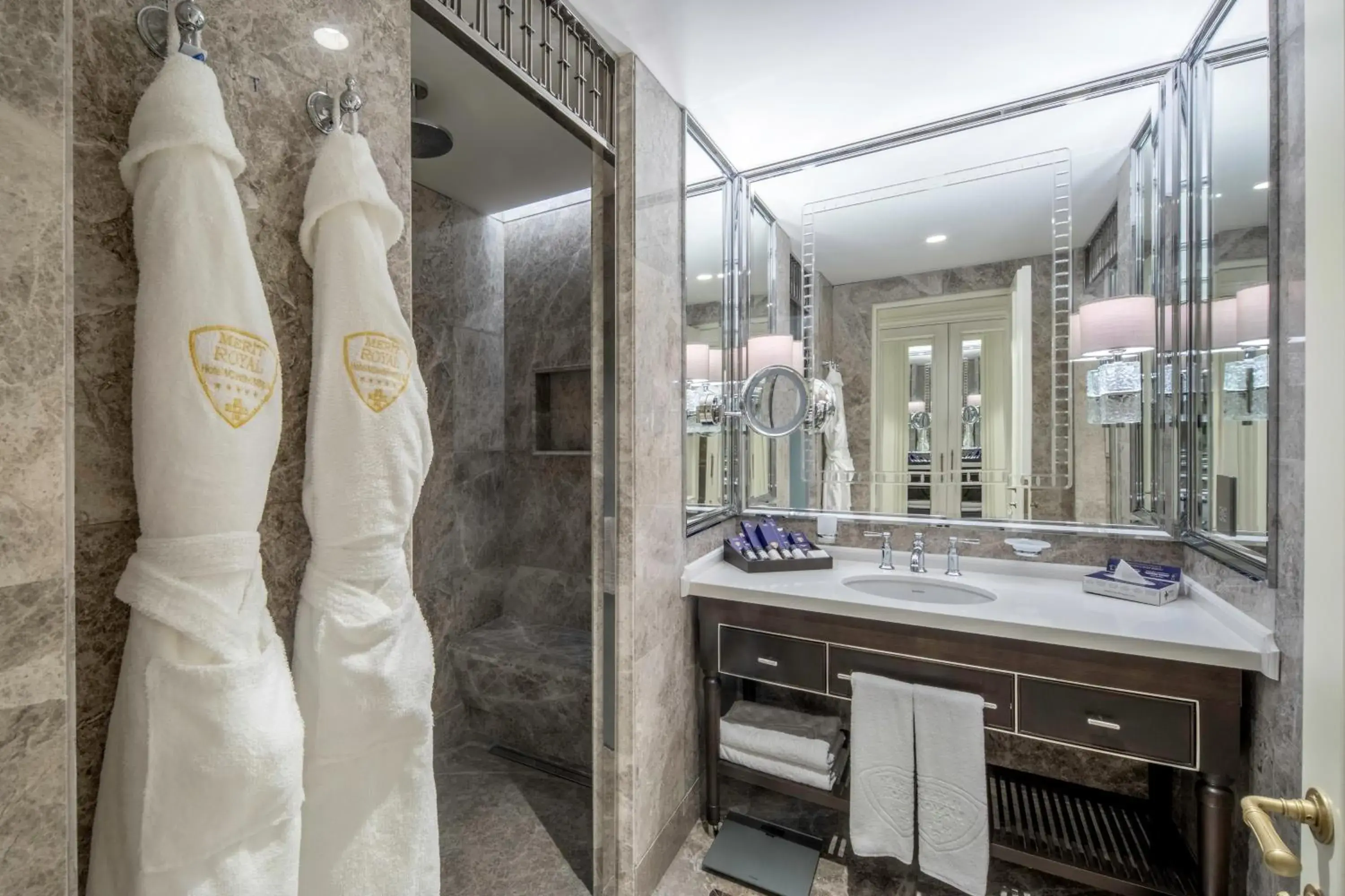 Deluxe Double Room with Sea View - single occupancy in Merit Royal Diamond Hotel & SPA Deluxe Double Room with Sea View - single occupancy in Merit Royal Diamond Hotel & SPA