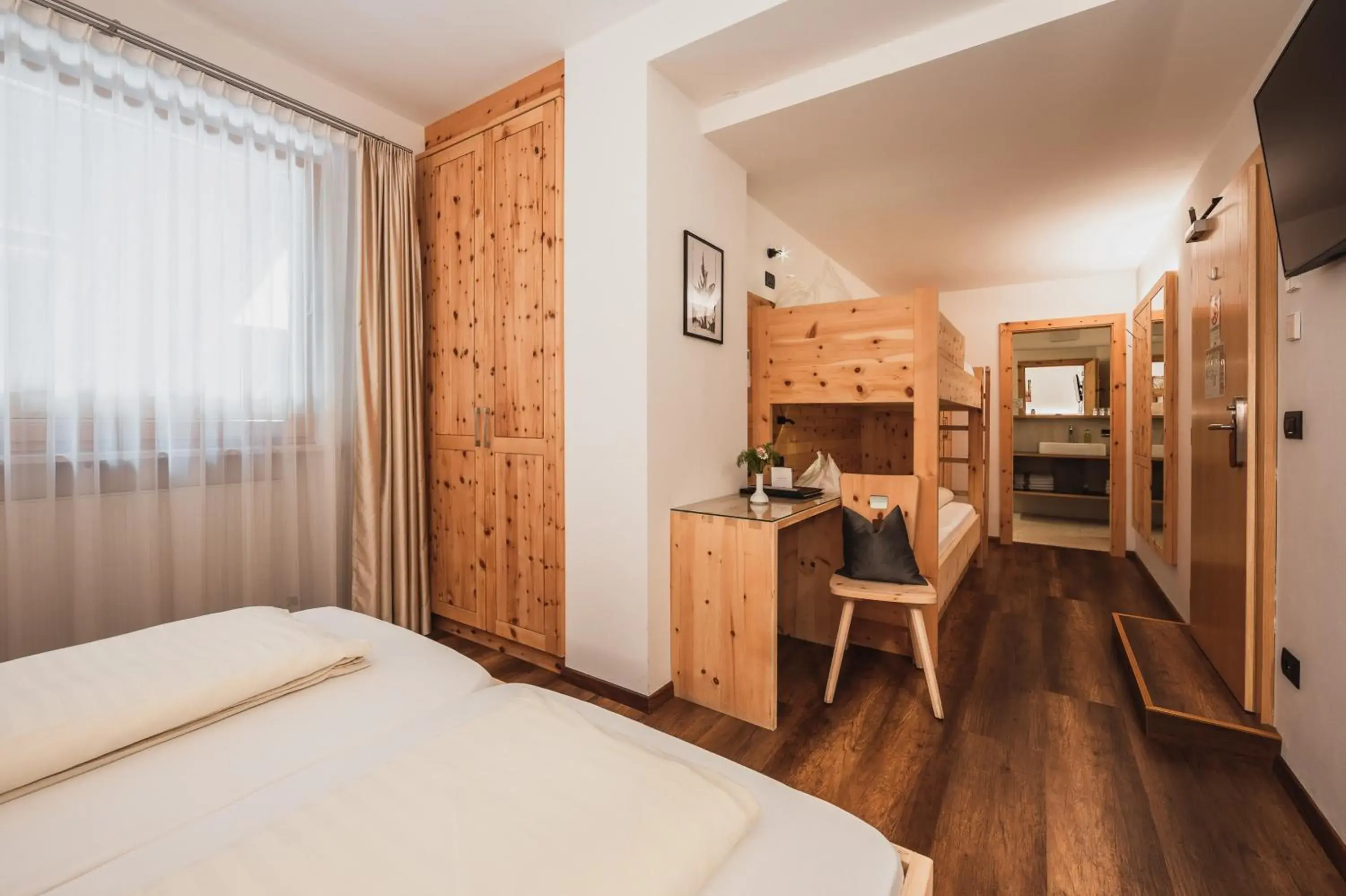 Superior Family Room in Hotel Bischofhof Superior Family Room in Hotel Bischofhof