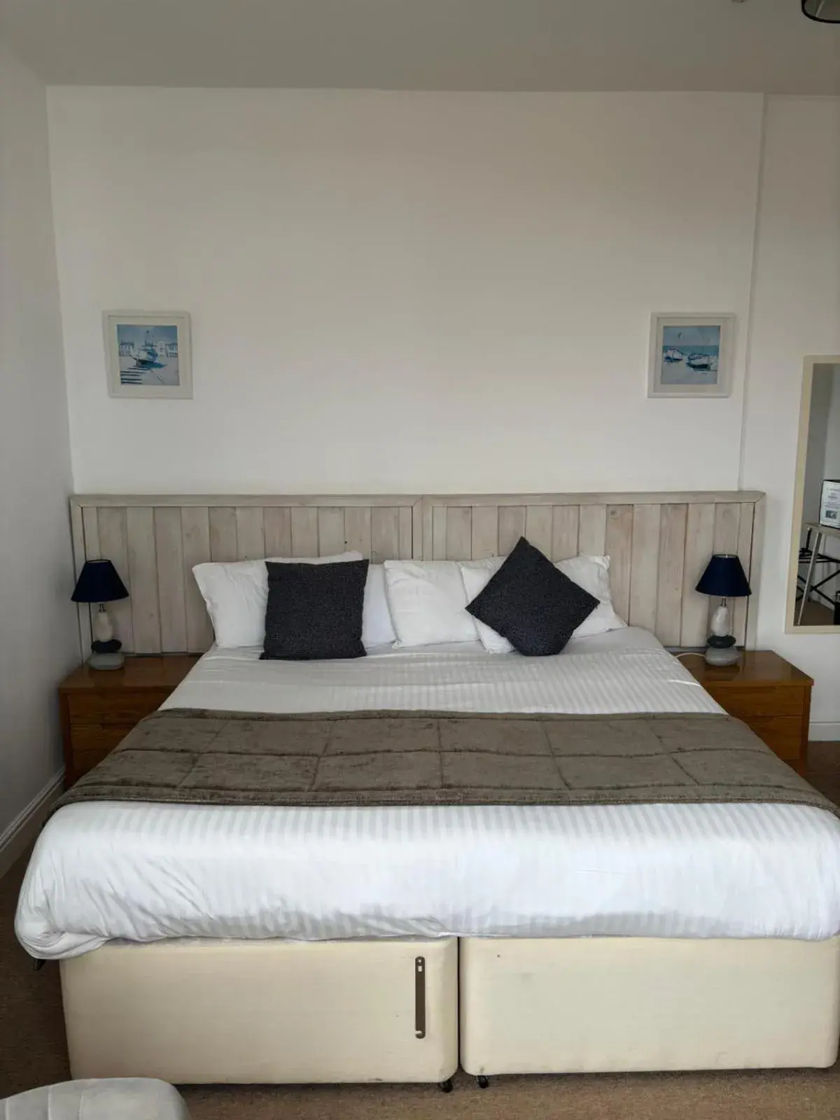 Deluxe Double Room in The Beach Hotel Deluxe Double Room in The Beach Hotel