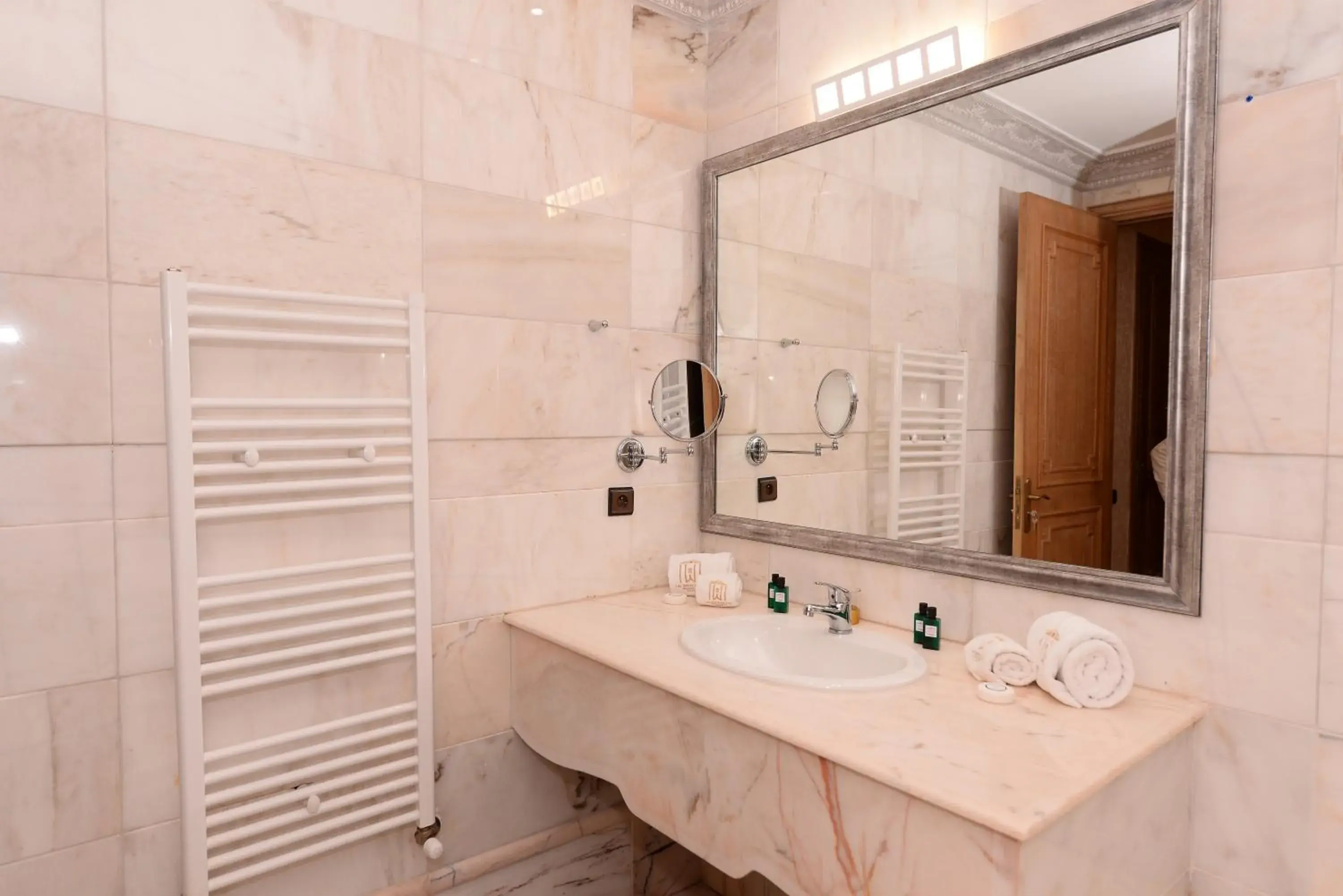 Deluxe Double Room in THE WHITE PALACE Rabat Deluxe Double Room in THE WHITE PALACE Rabat