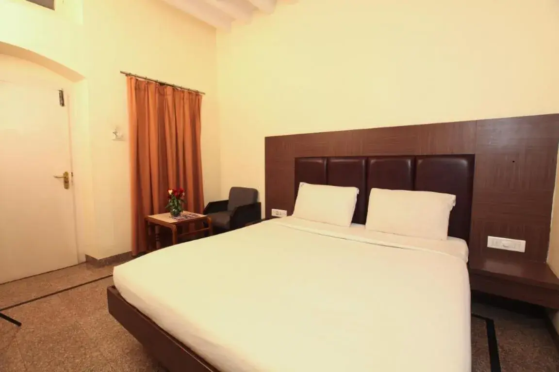 Standard Double or Twin Room in Taj Mahal Hotel Abids Standard Double or Twin Room in Taj Mahal Hotel Abids