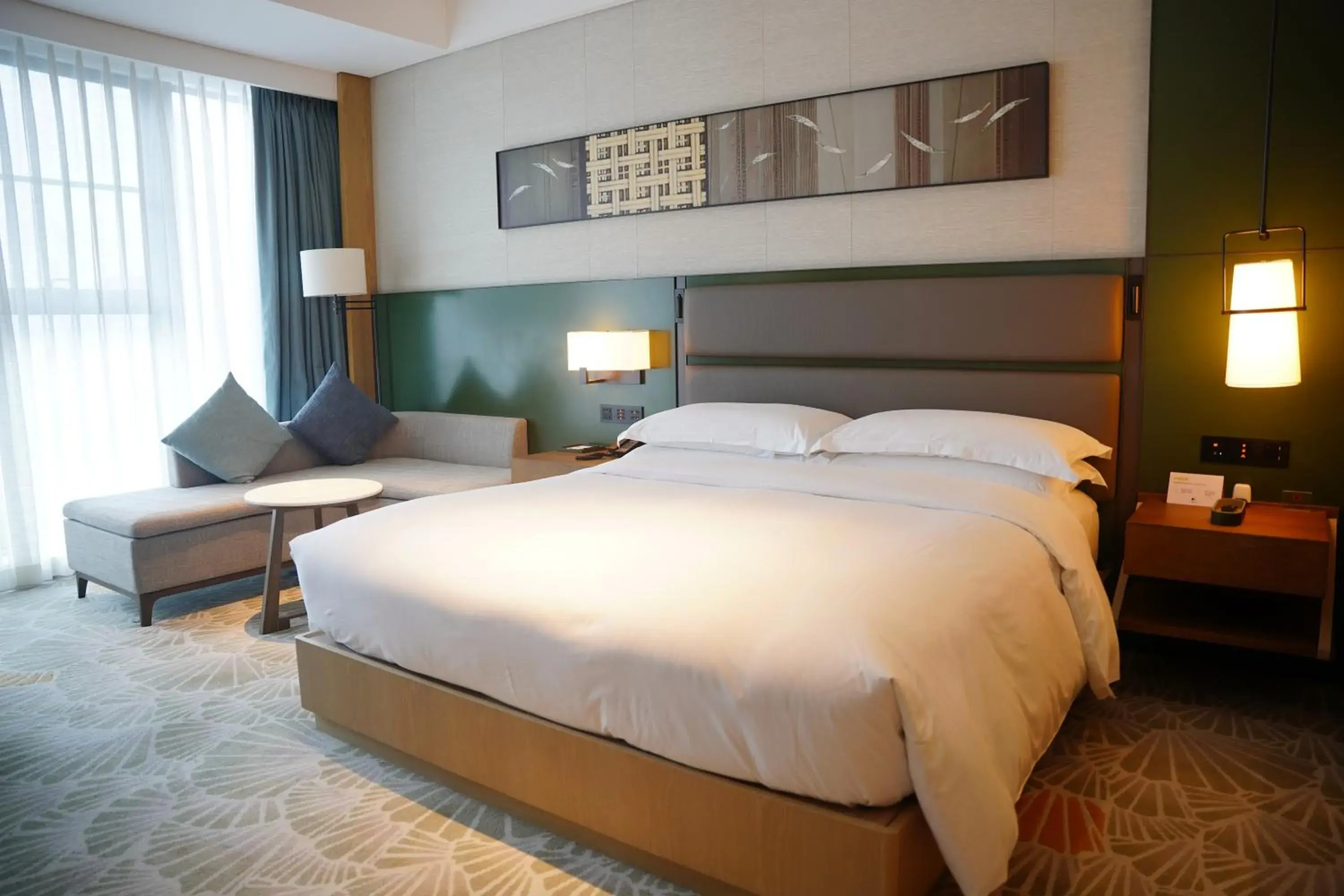 Premium King Room with River View in DoubleTree By Hilton Ya'An Premium King Room with River View in DoubleTree By Hilton Ya'An