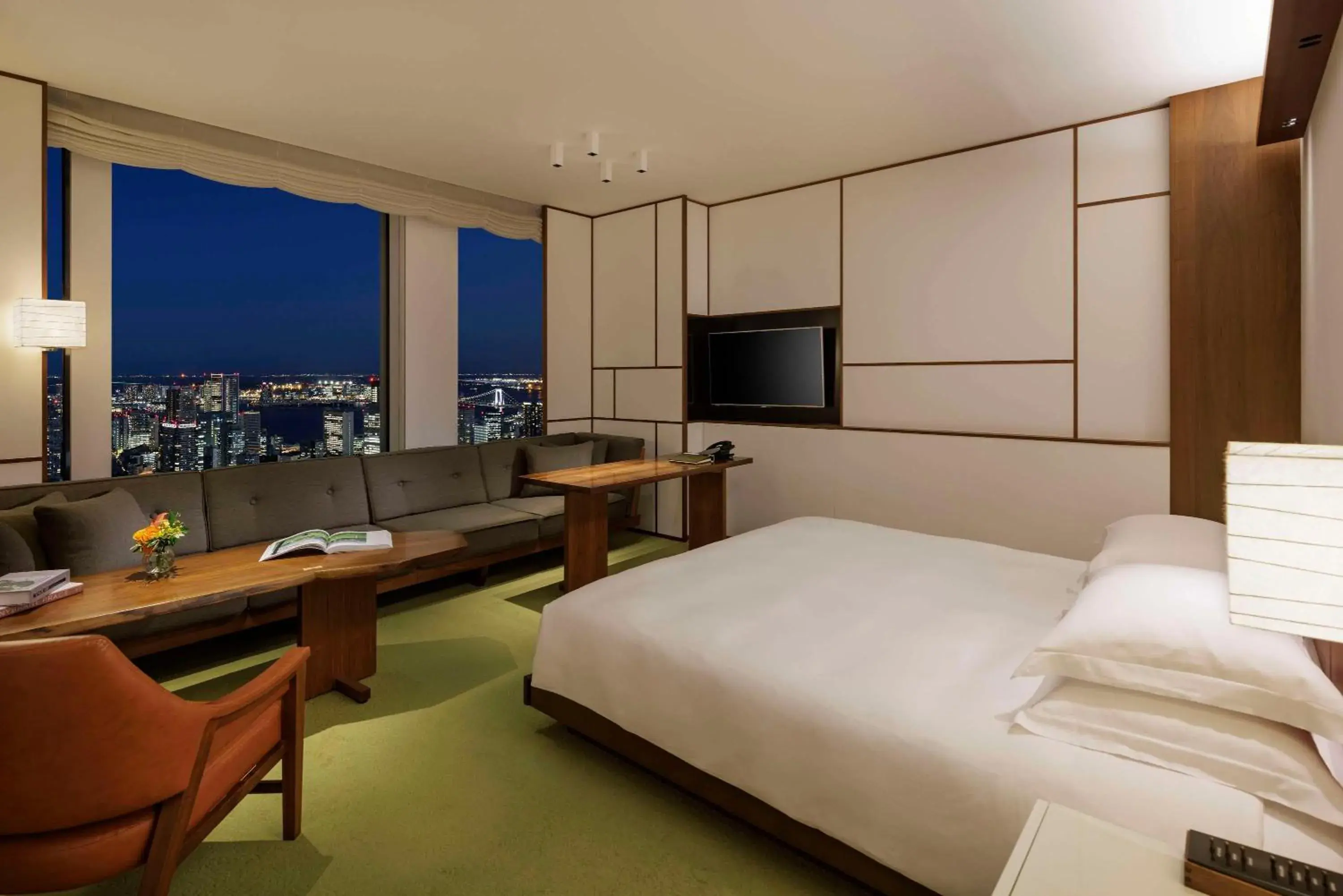 King Room with Bay View in Andaz Tokyo - A Concept by Hyatt King Room with Bay View in Andaz Tokyo - A Concept by Hyatt