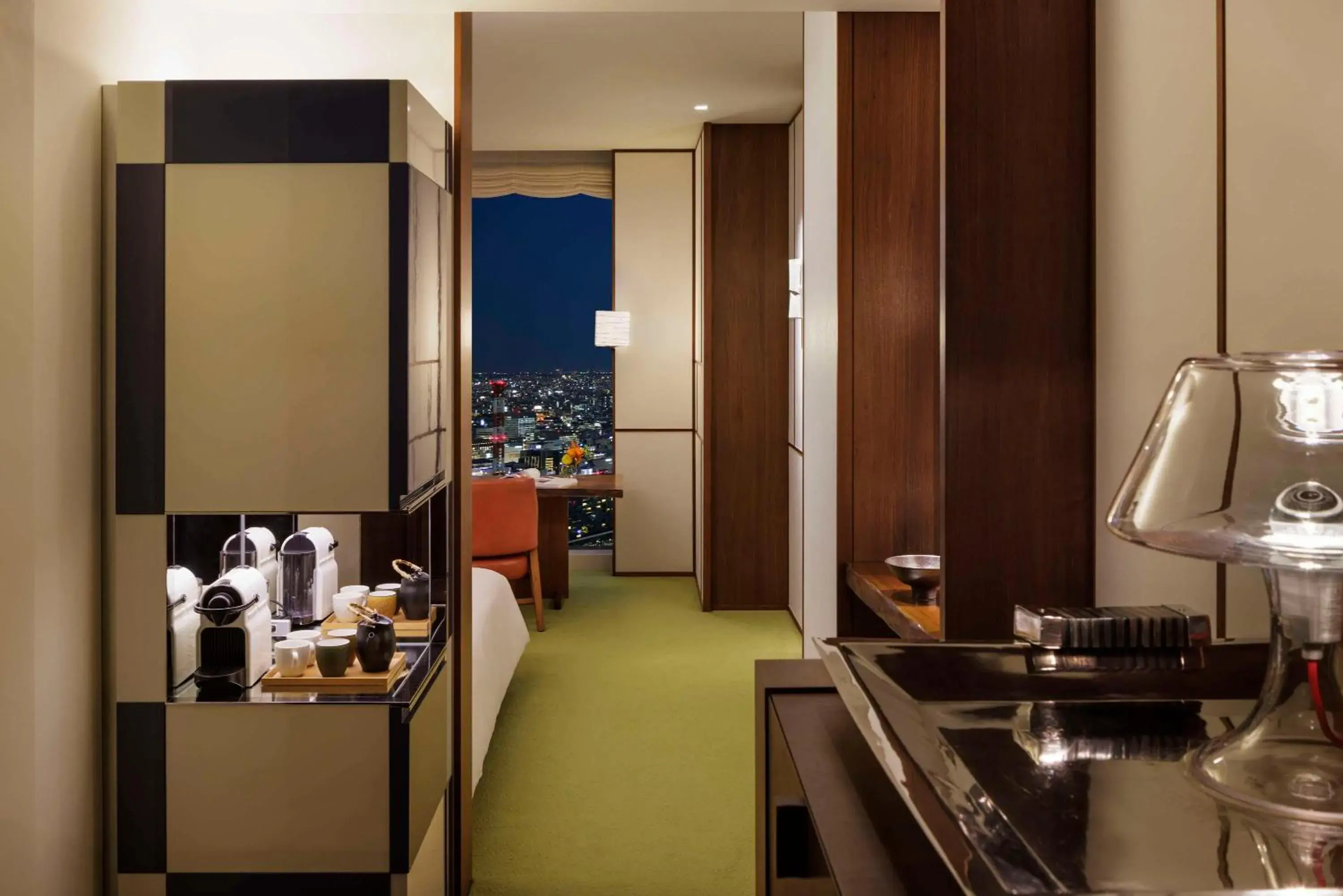 Double Room with Two Single Beds and Tower View in Andaz Tokyo - A Concept by Hyatt Double Room with Two Single Beds and Tower View in Andaz Tokyo - A Concept by Hyatt