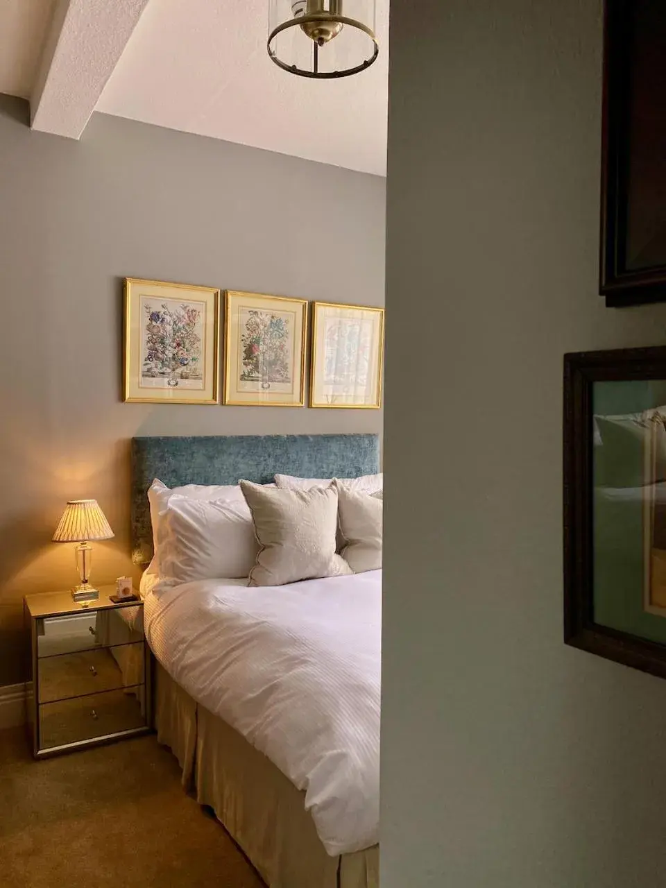 Small Double Room - Ground Floor- Pets not allowed in Grove House Small Double Room - Ground Floor- Pets not allowed in Grove House