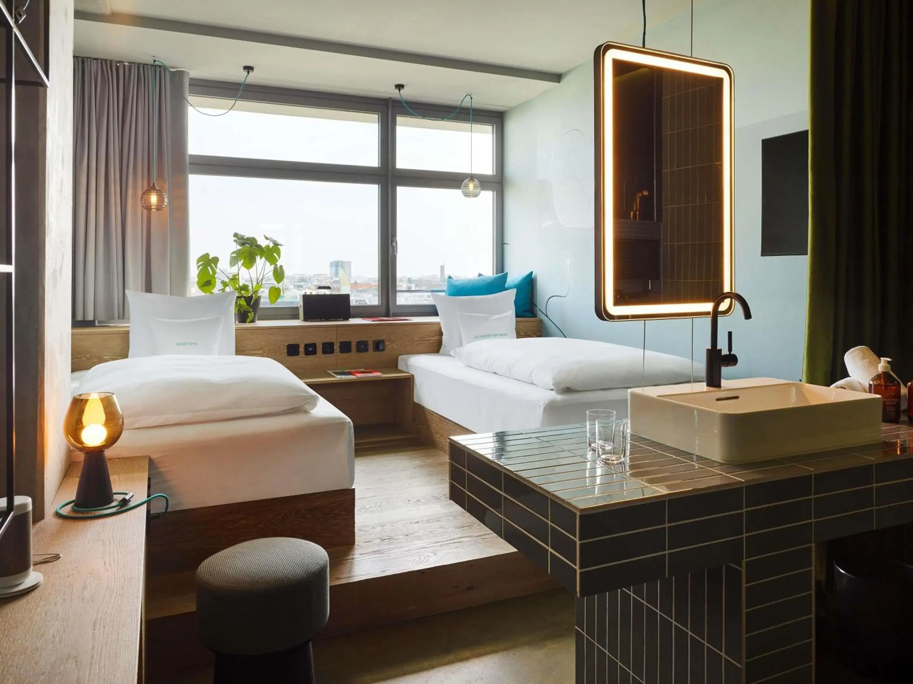 Medium Urban Twin in 25hours Hotel Bikini Berlin Medium Urban Twin in 25hours Hotel Bikini Berlin