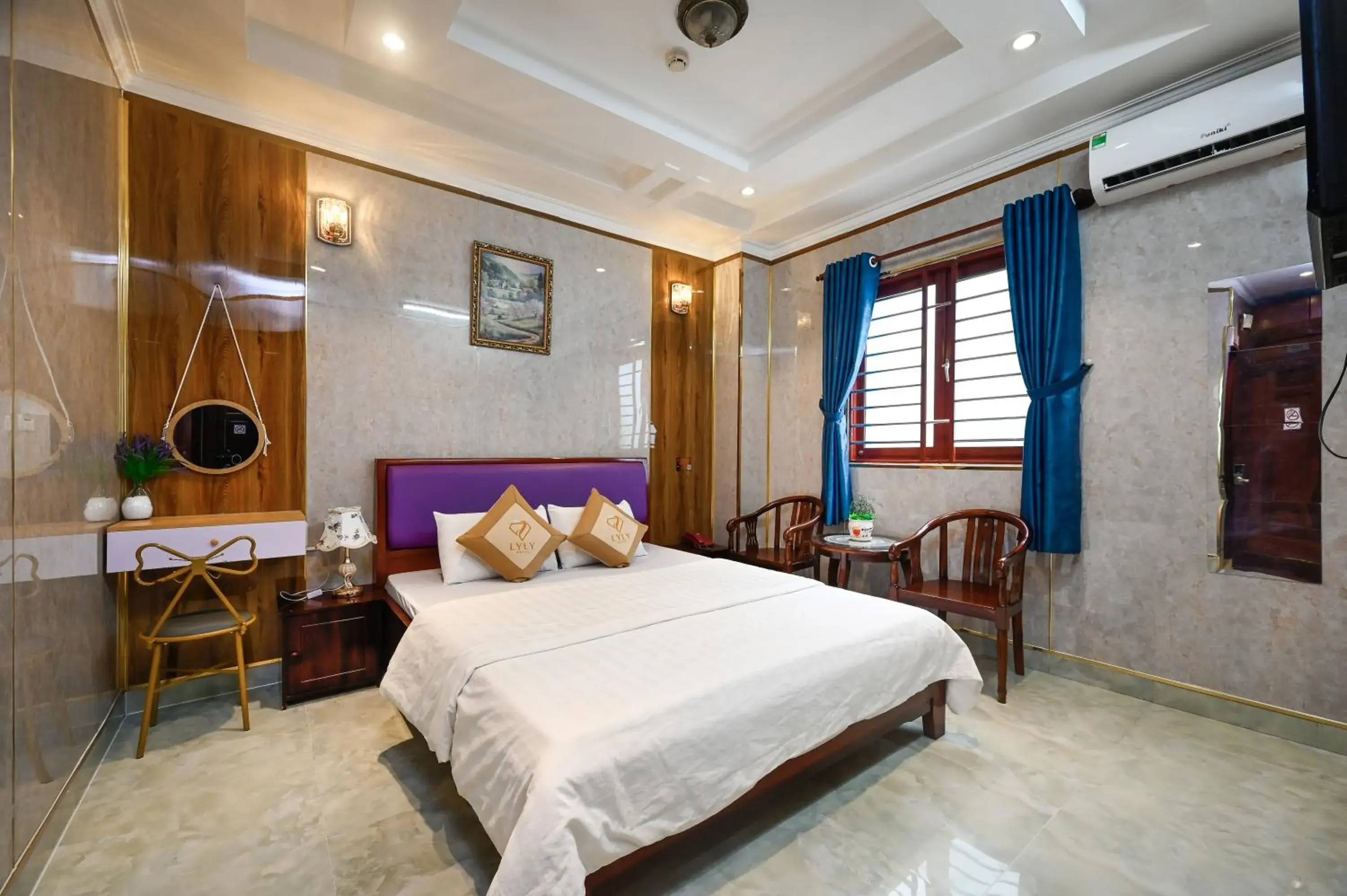 Superior Double Room in Ly Ly Hotel Superior Double Room in Ly Ly Hotel