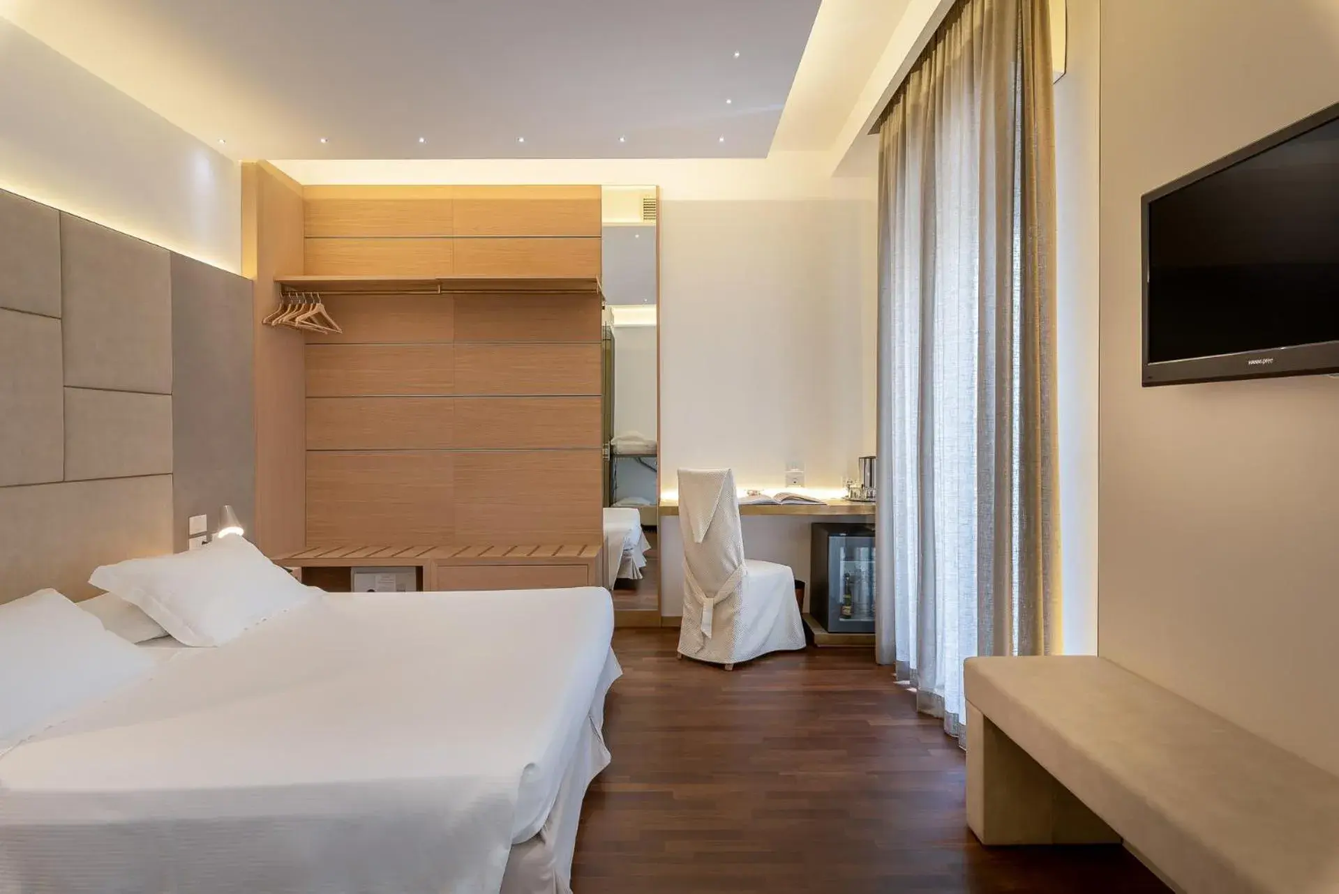 Family Room with Balcony in Hotel Polo Family Room with Balcony in Hotel Polo