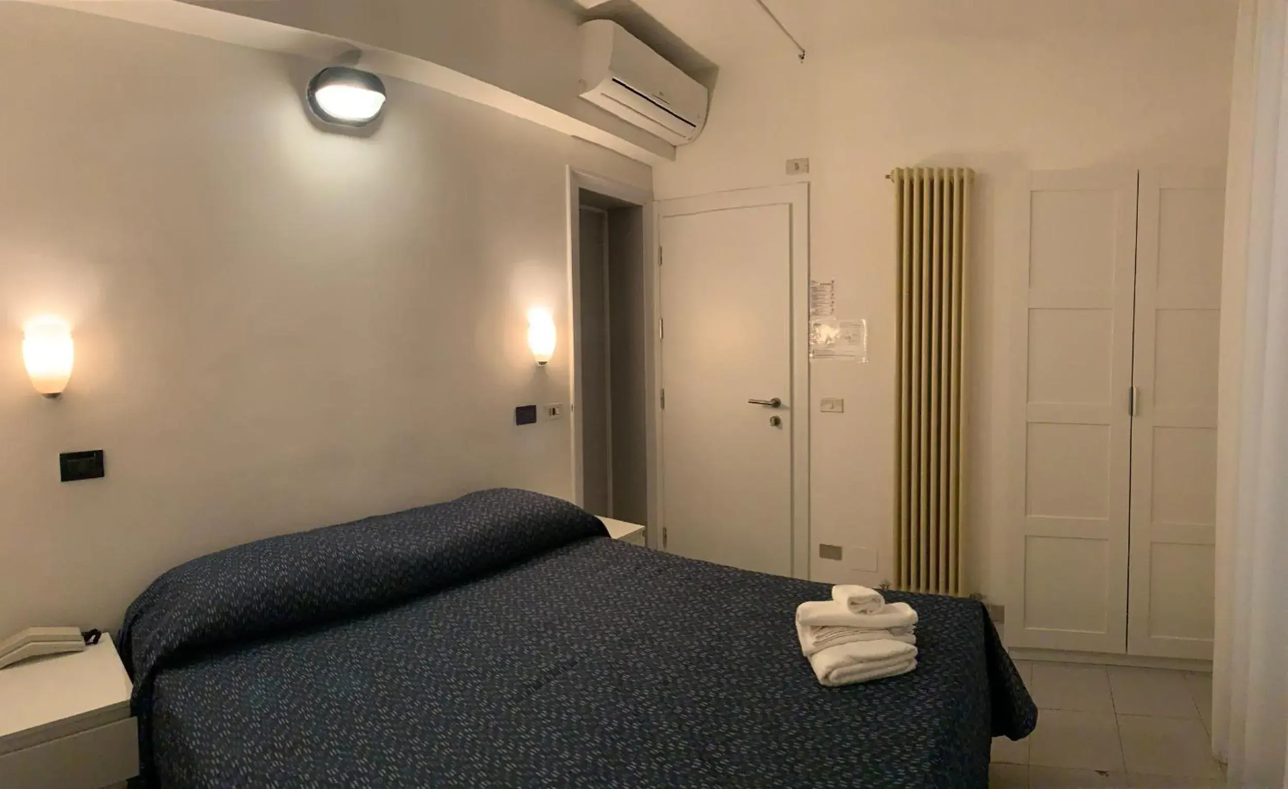 Double or Twin Room with Balcony in Hotel Marylise Double or Twin Room with Balcony in Hotel Marylise