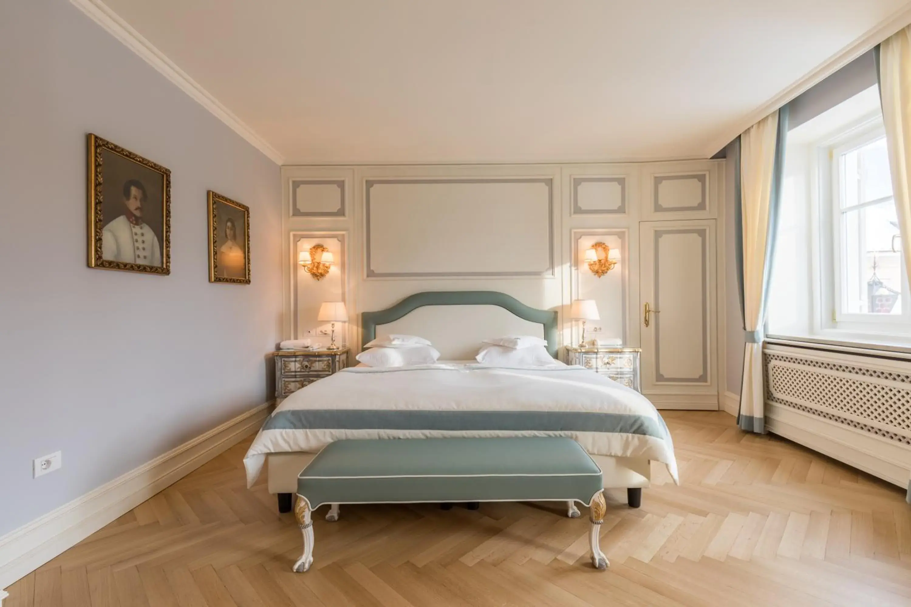 Junior Suite in Hotel Elephant Junior Suite in Hotel Elephant