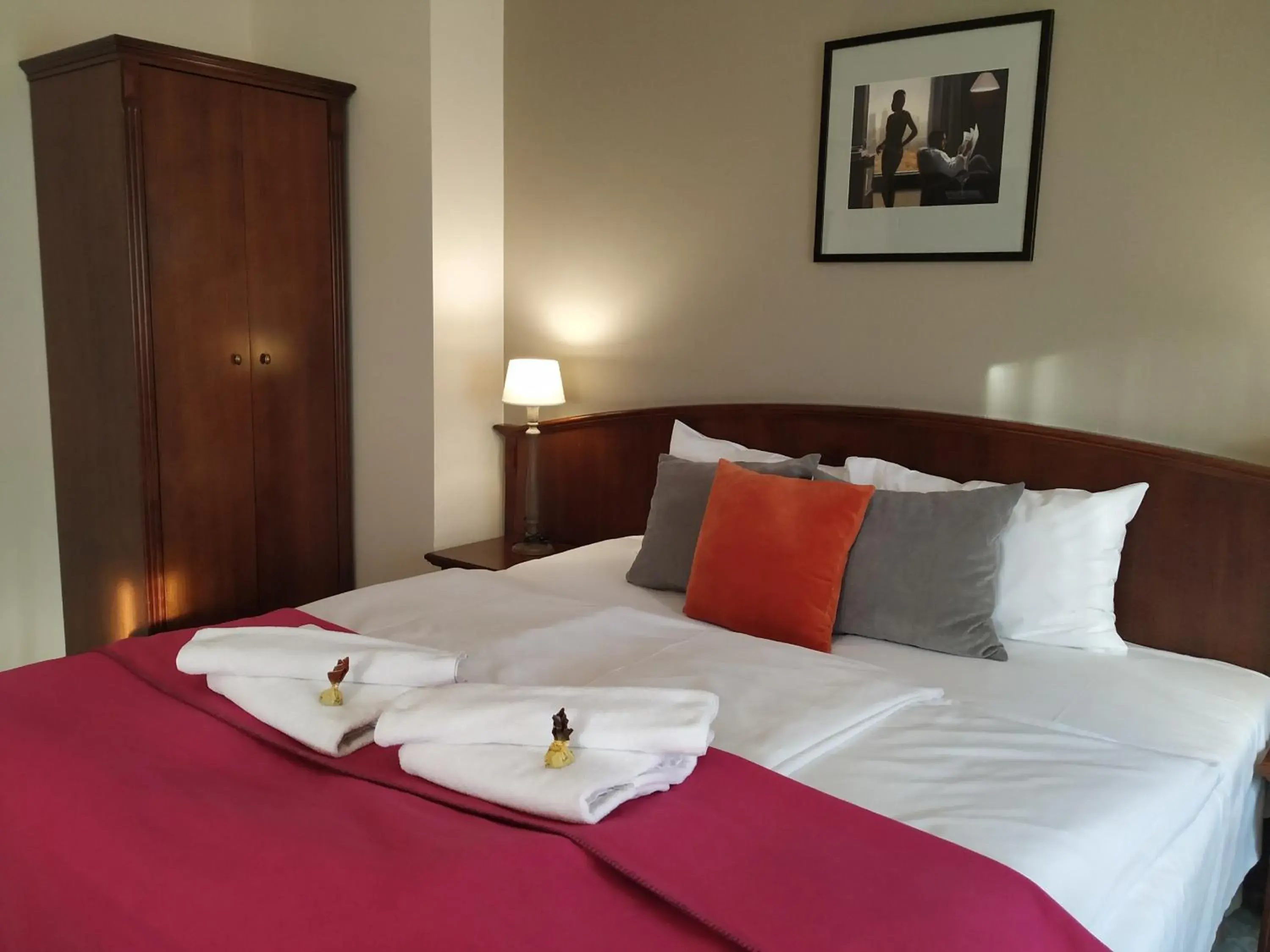 Deluxe Double or Twin Room in Hotel Stare Miasto Old Town Deluxe Double or Twin Room in Hotel Stare Miasto Old Town