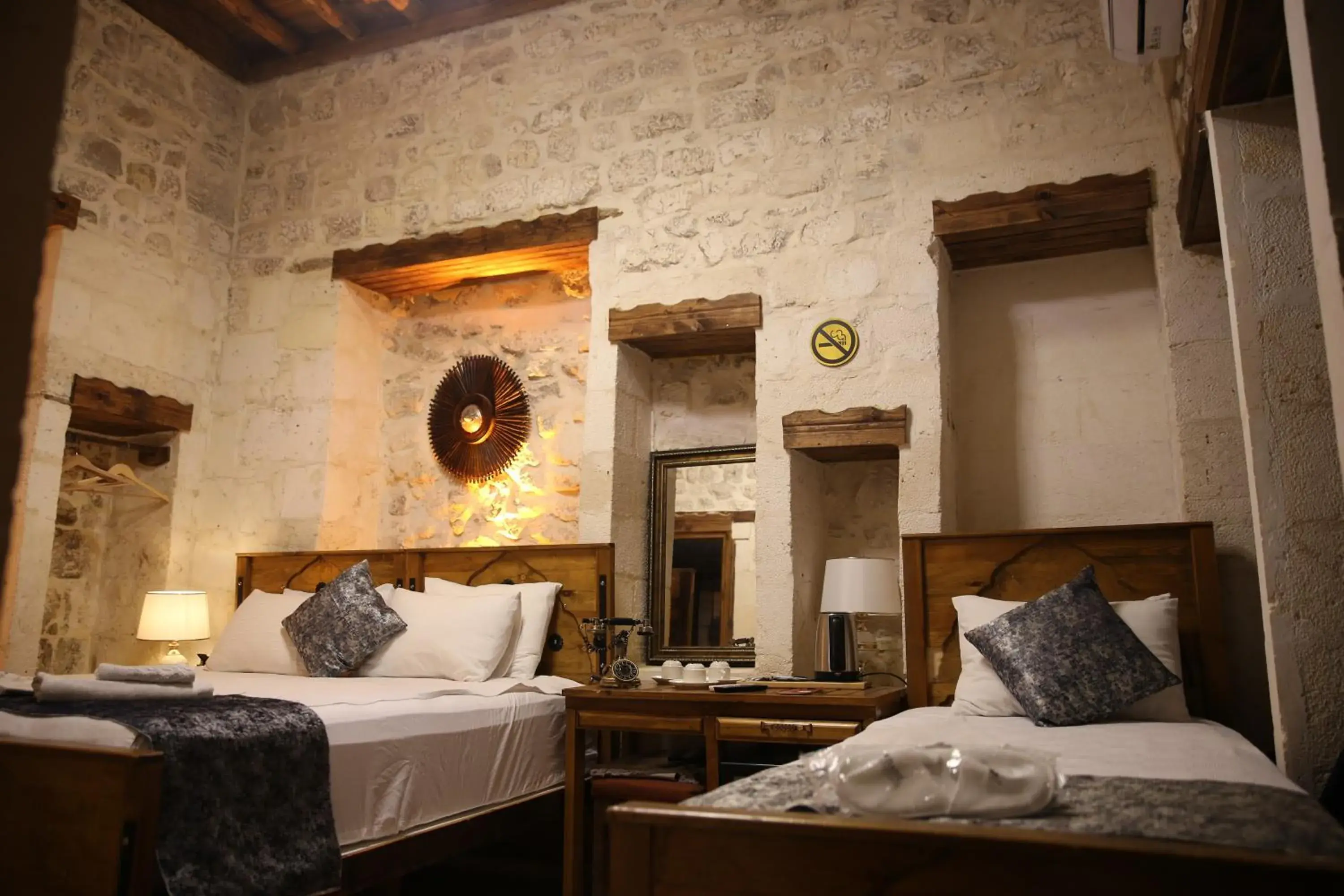 Double or Twin Room with Extra Bed in BABIL ANTIQUE HOTEL Double or Twin Room with Extra Bed in BABIL ANTIQUE HOTEL