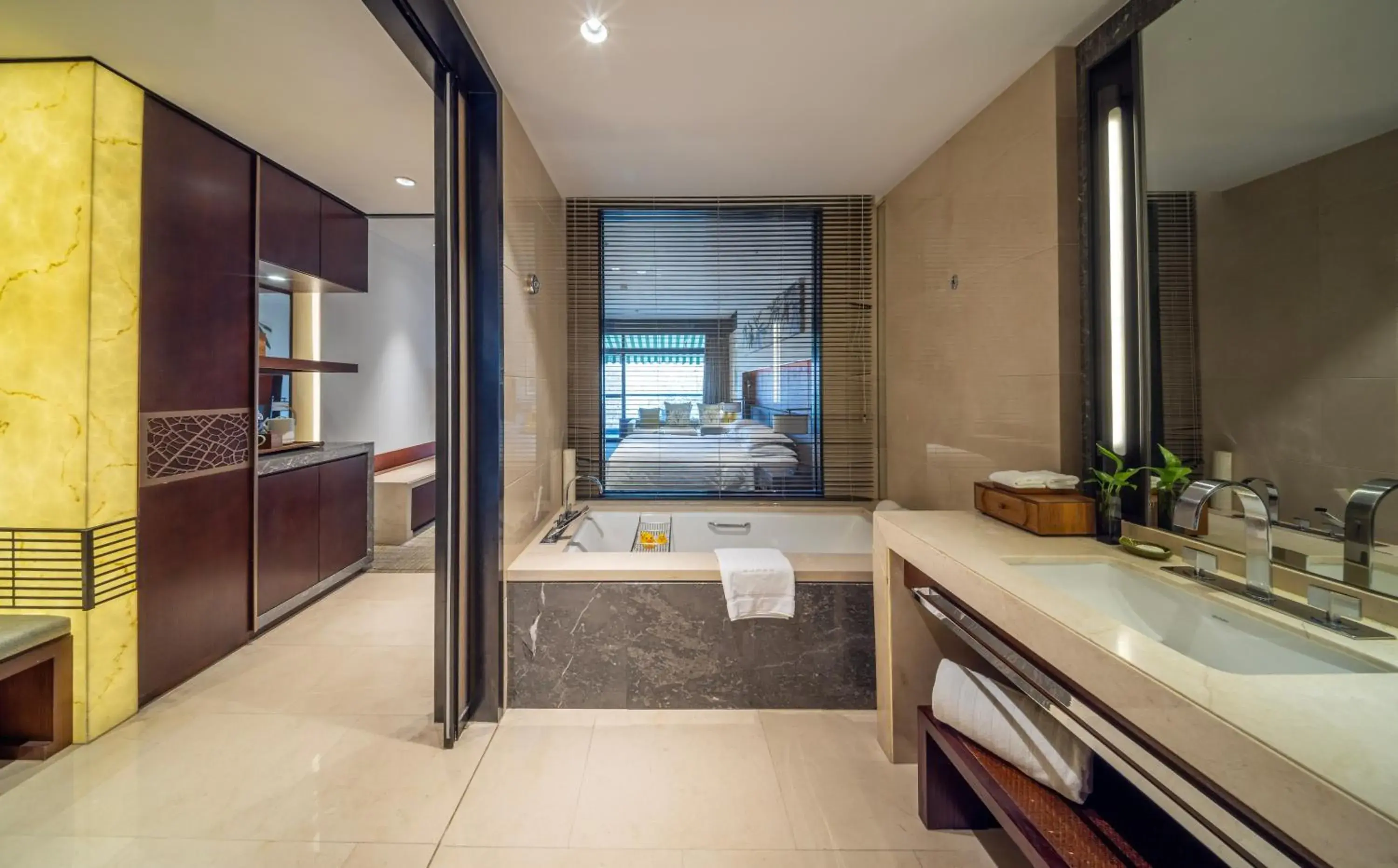 Permium King Bed Room in Millennium Resort Hangzhou Permium King Bed Room in Millennium Resort Hangzhou