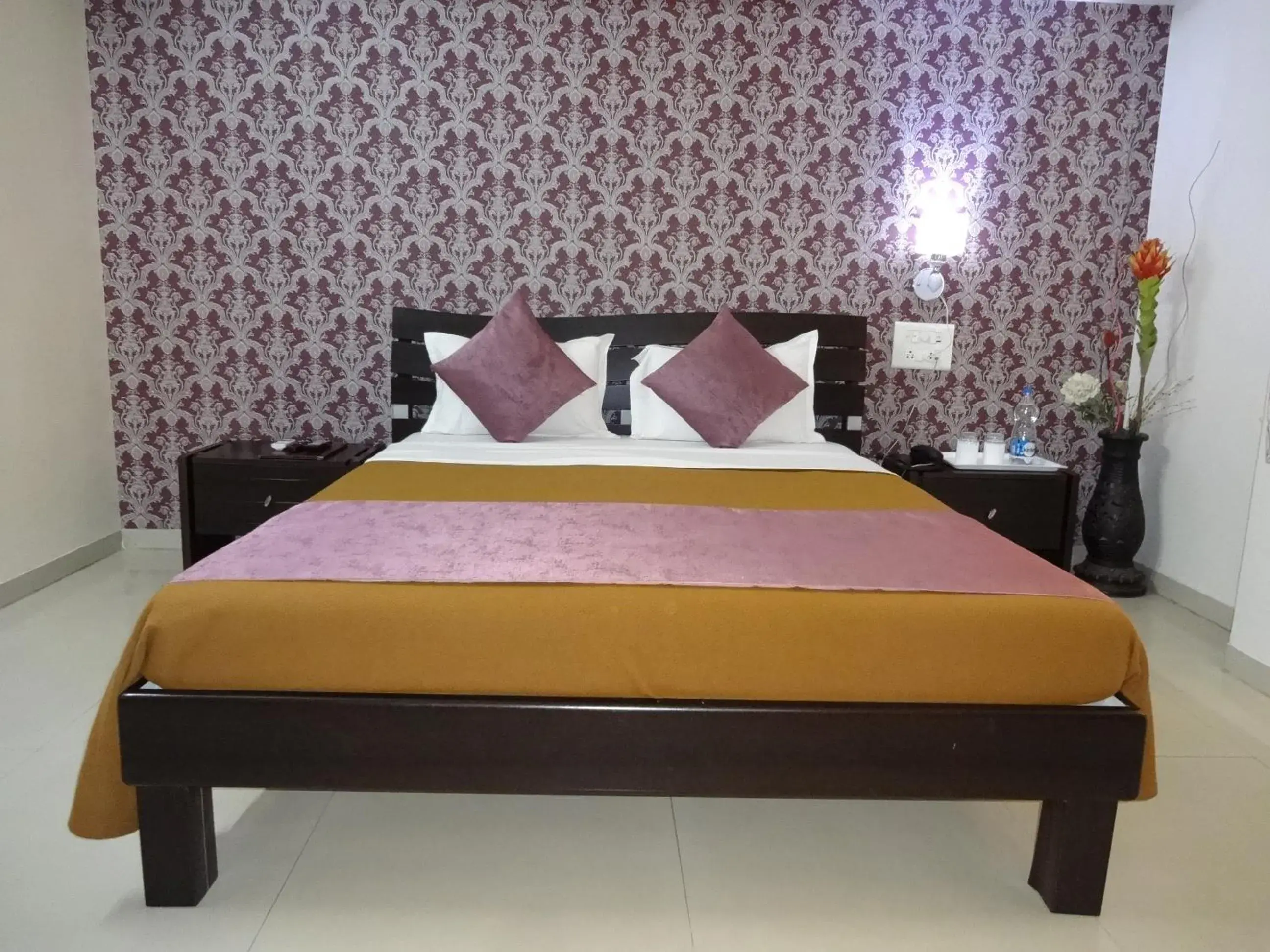 Deluxe Double or Twin Room - single occupancy in Teerth Villa Deluxe Double or Twin Room - single occupancy in Teerth Villa