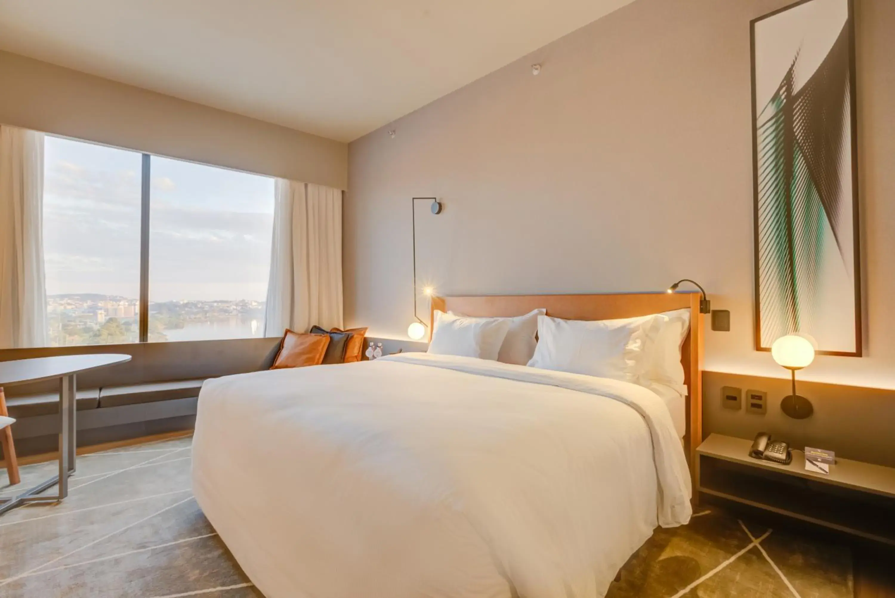 Superior King Room with view in DoubleTree by Hilton Porto Alegre Superior King Room with view in DoubleTree by Hilton Porto Alegre