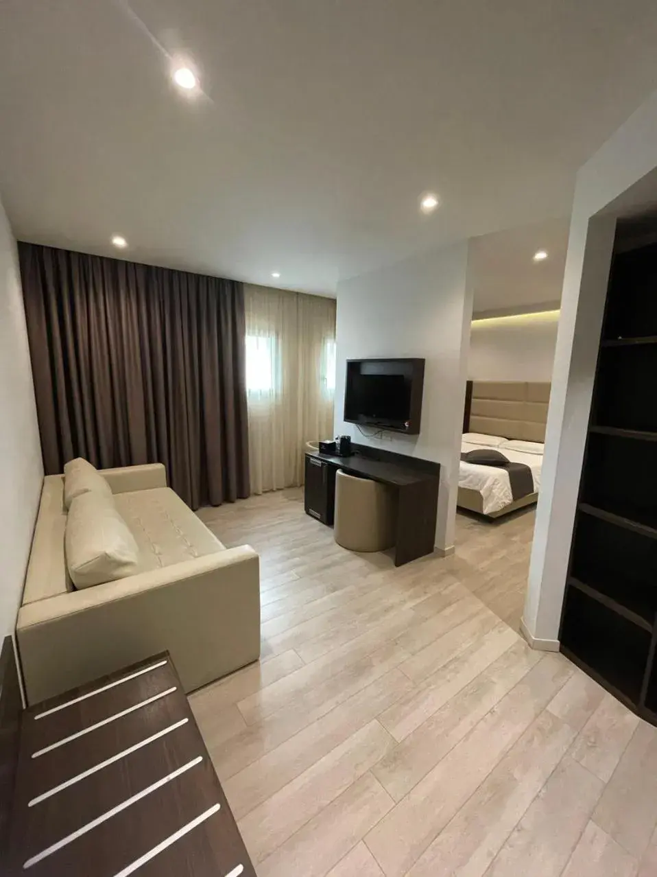 Deluxe Suite in HotelLuxuryPrato Deluxe Suite in HotelLuxuryPrato