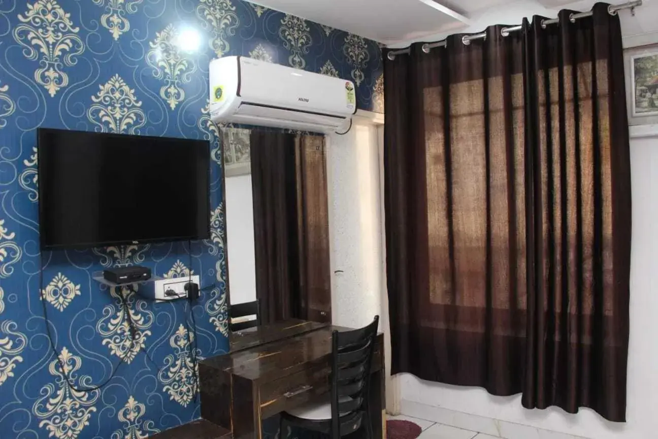 Classic Triple Room - single occupancy in Hotel O Food Plaza Classic Triple Room - single occupancy in Hotel O Food Plaza