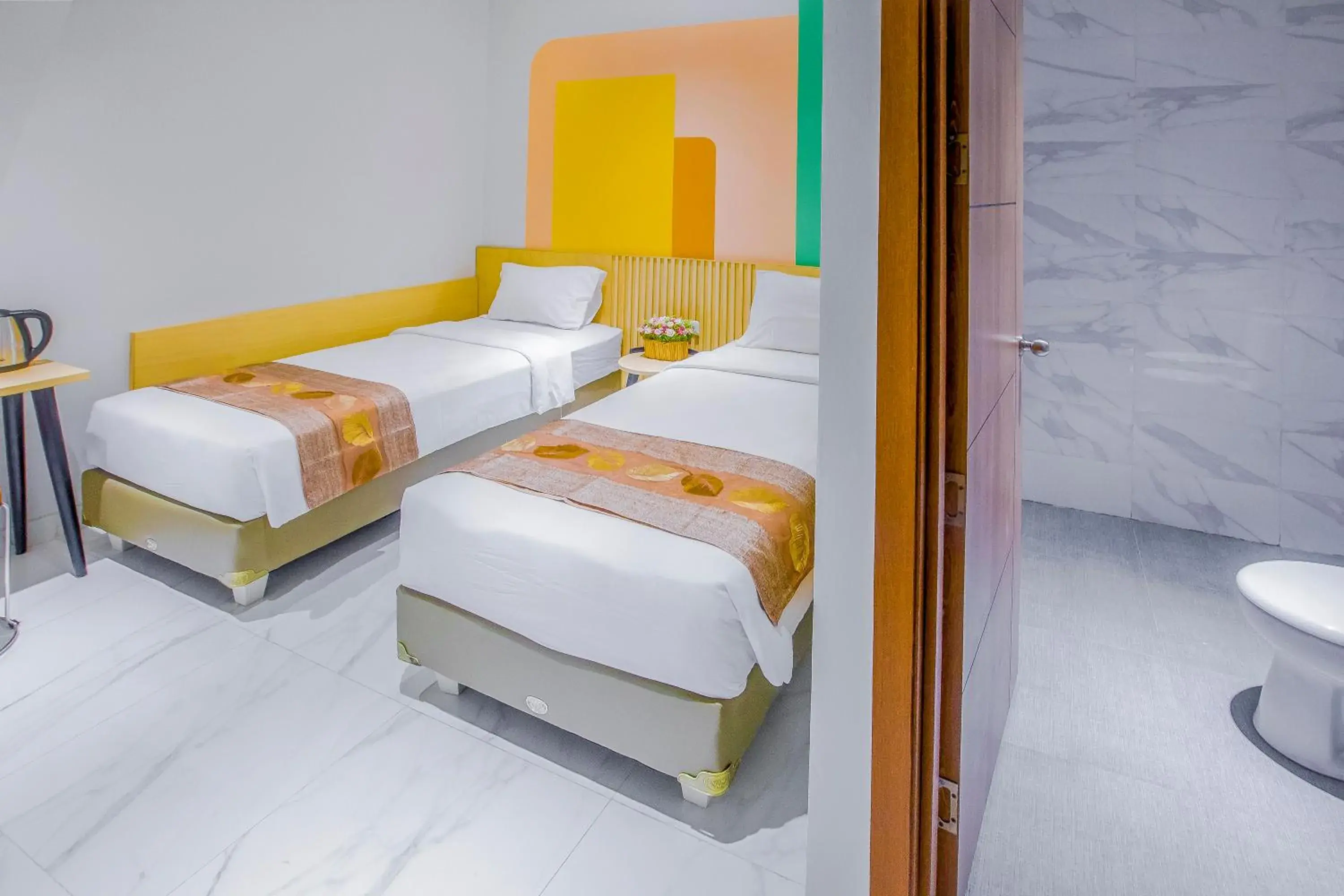 Budget Twin Room in Genio Inn - MANTOS Budget Twin Room in Genio Inn - MANTOS